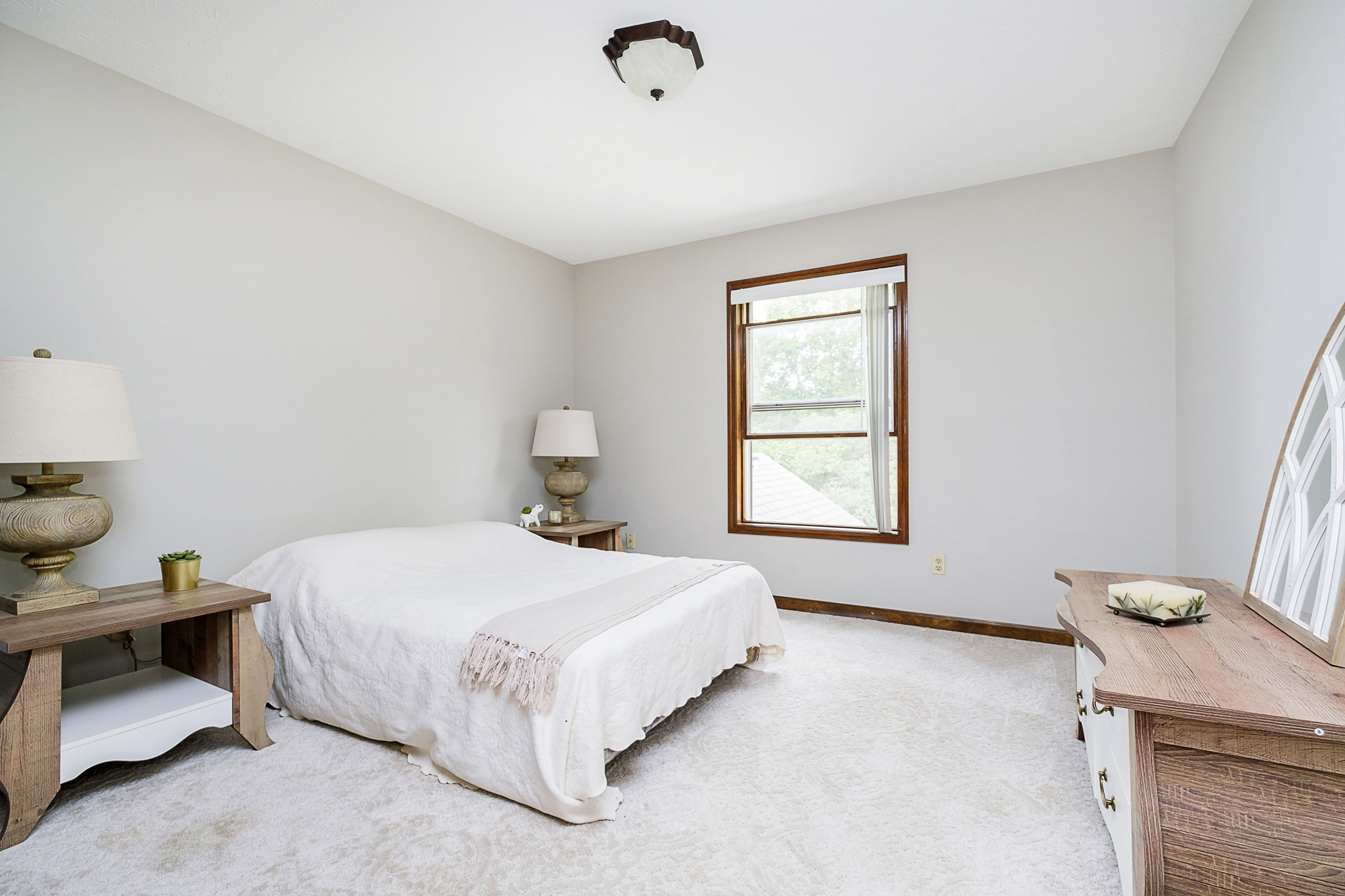 4952 Londonbury Drive