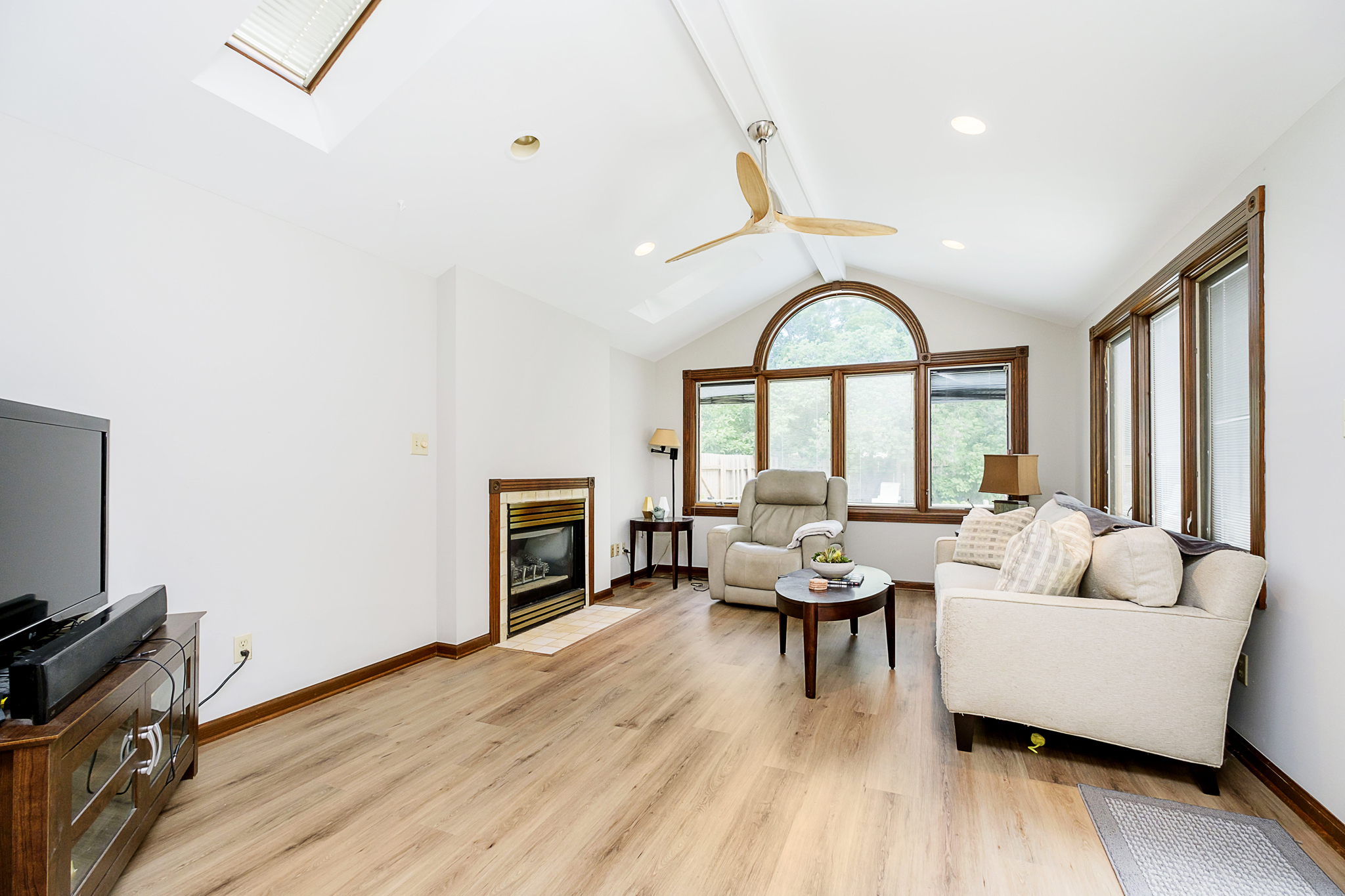 4952 Londonbury Drive