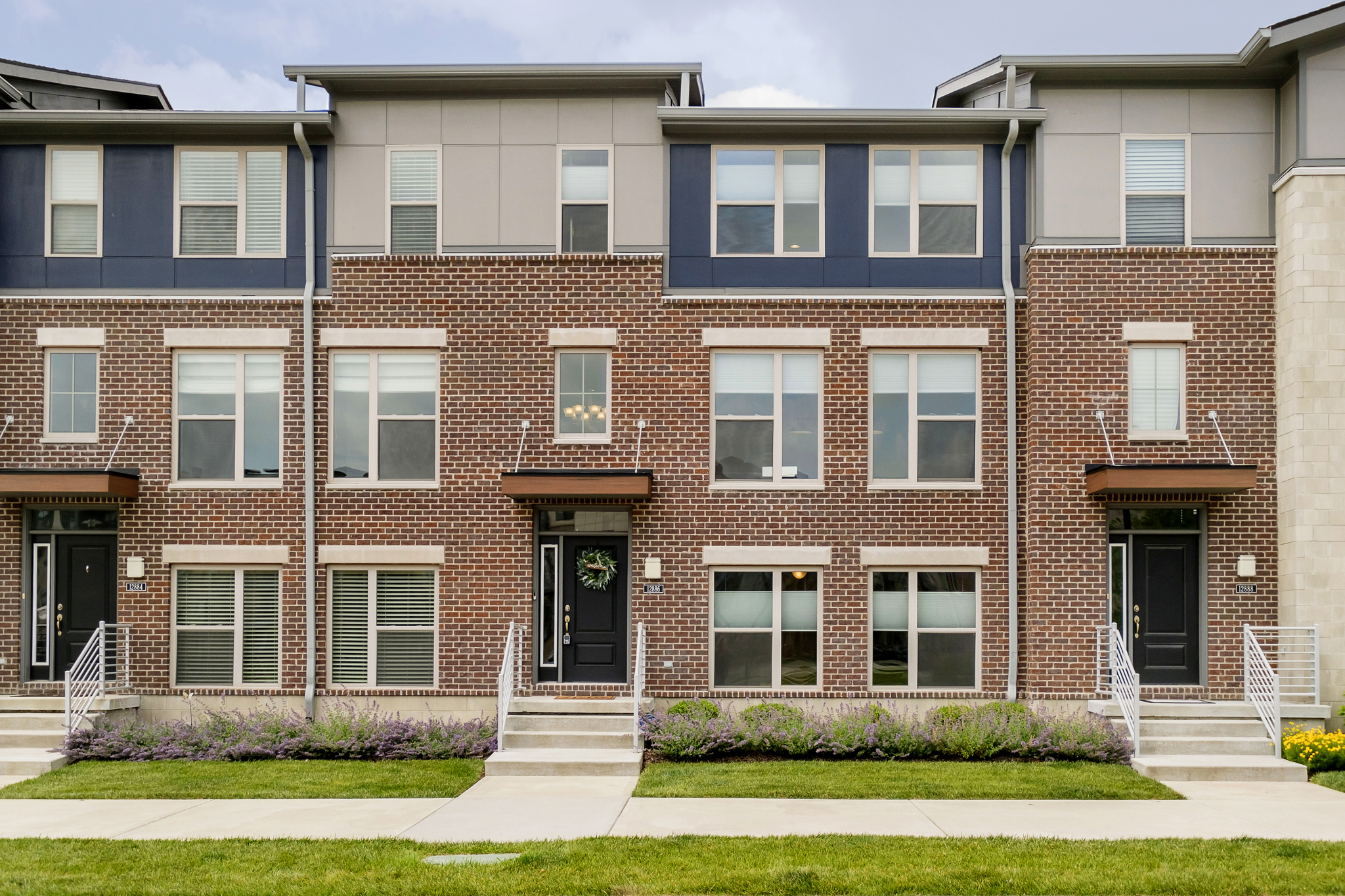 12886 Grand Boulevard