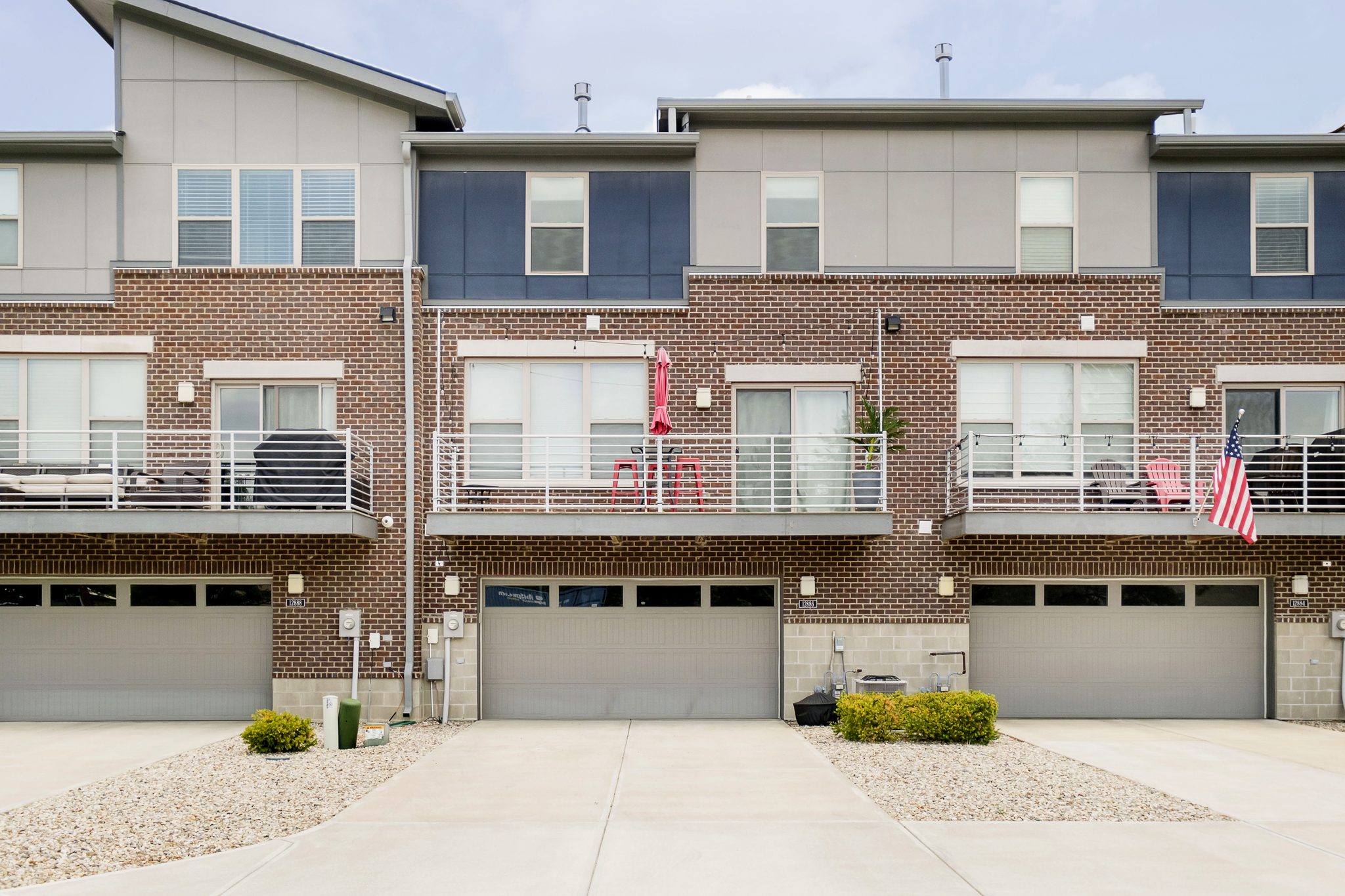 12886 Grand Boulevard