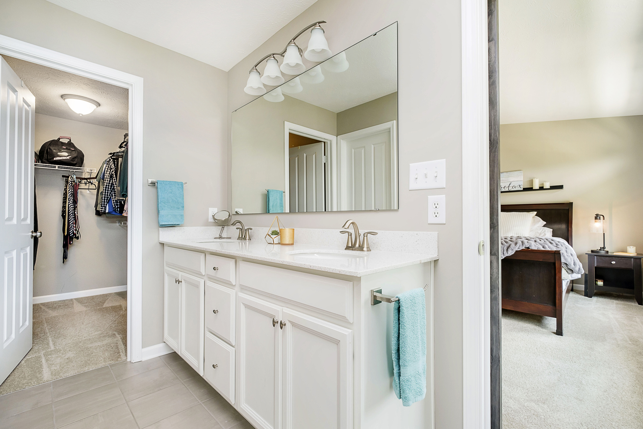 12886 Grand Boulevard