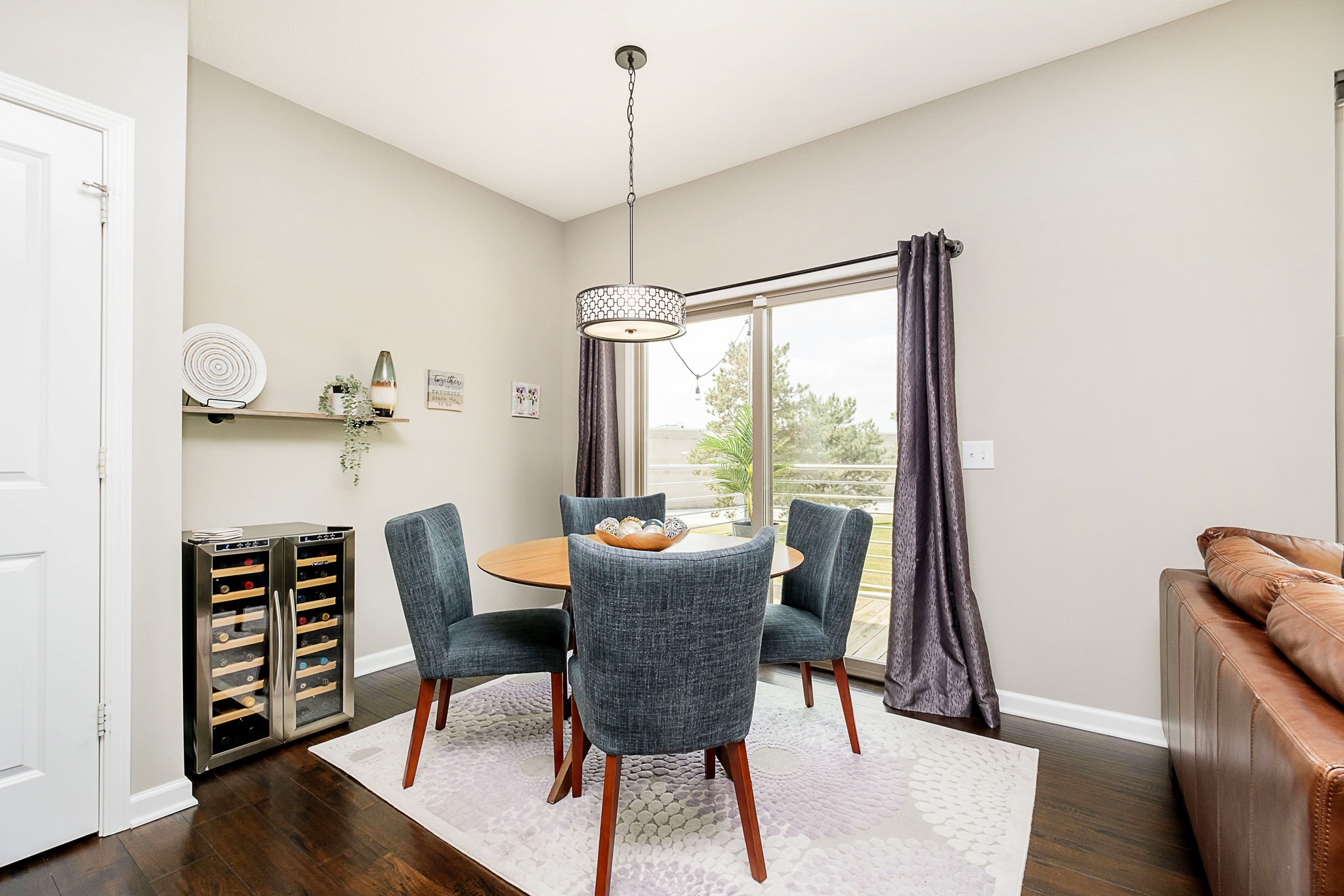 12886 Grand Boulevard