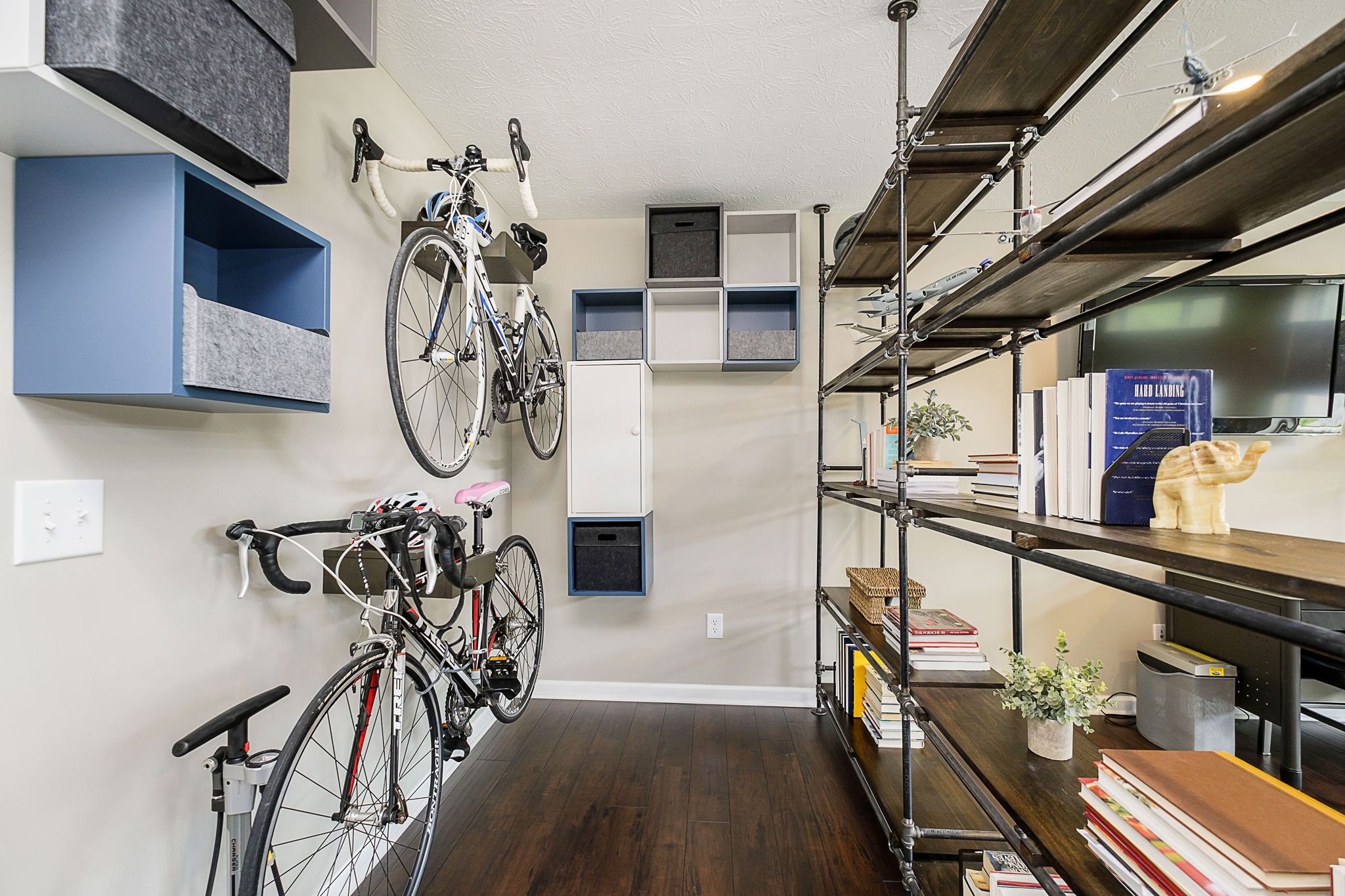 12886 Grand Boulevard