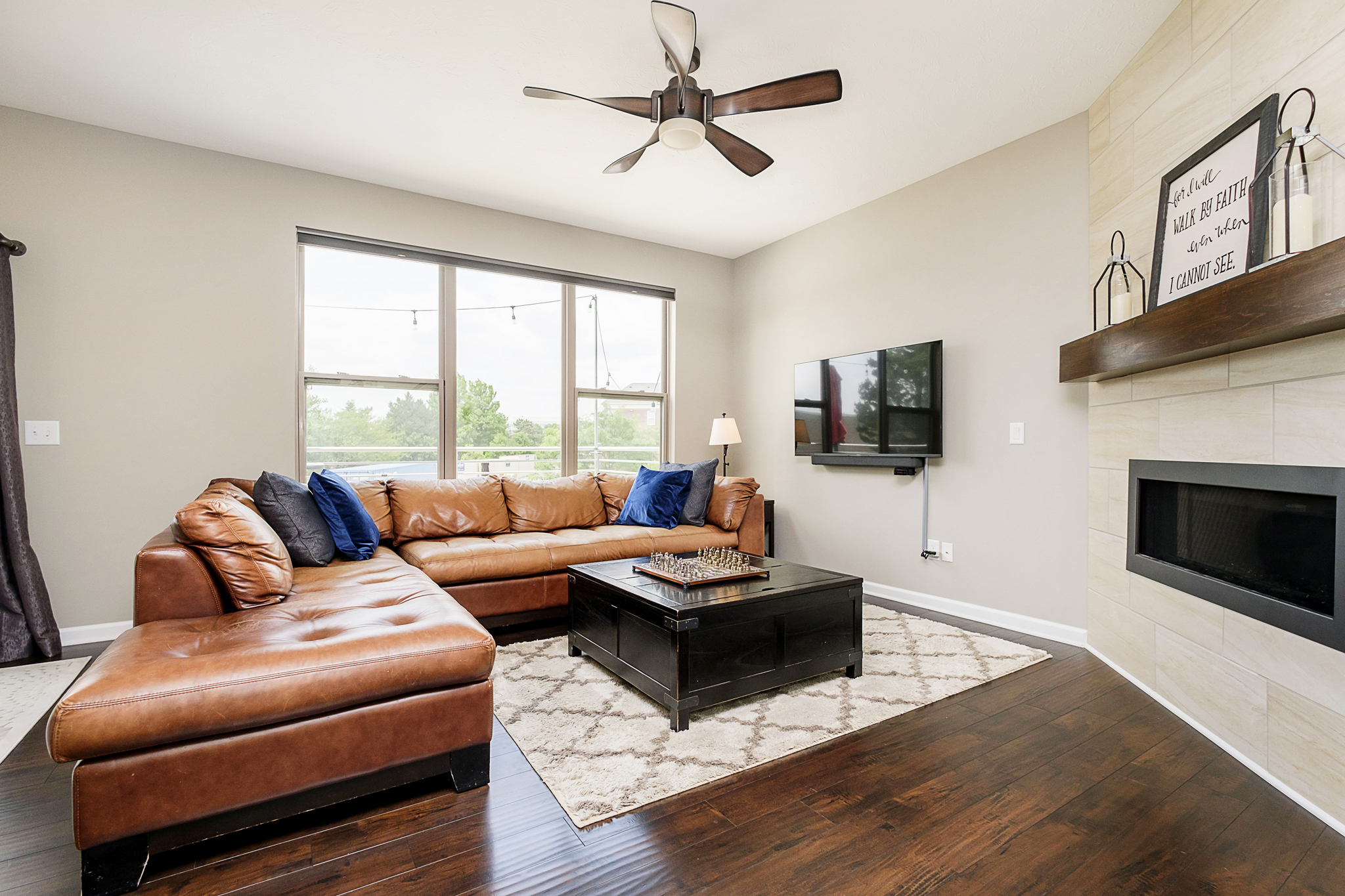 12886 Grand Boulevard