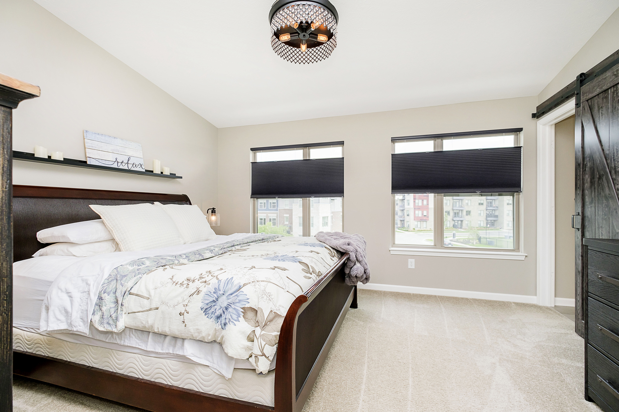 12886 Grand Boulevard