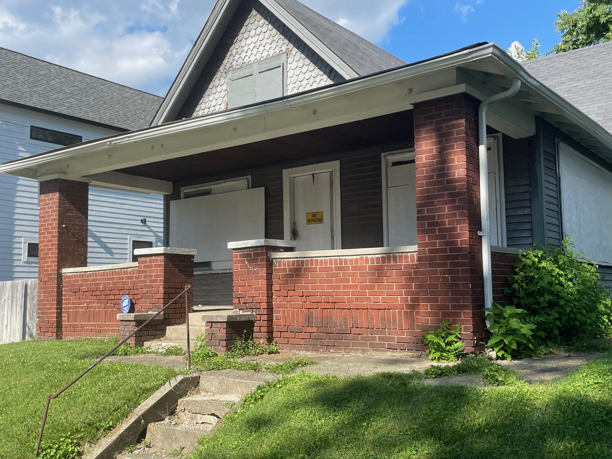 1051 N Hamilton Avenue