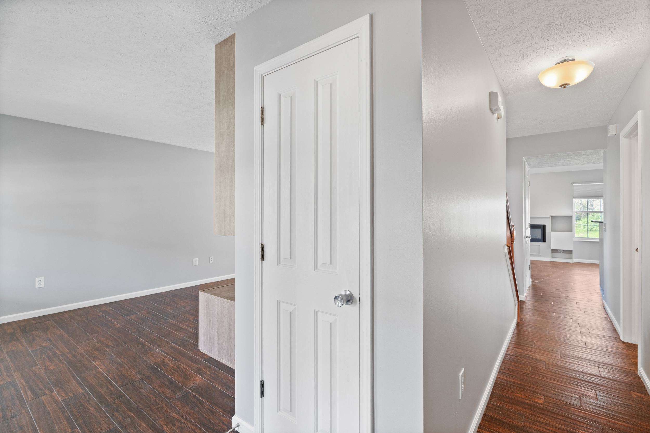 5463 Lacosta Lane