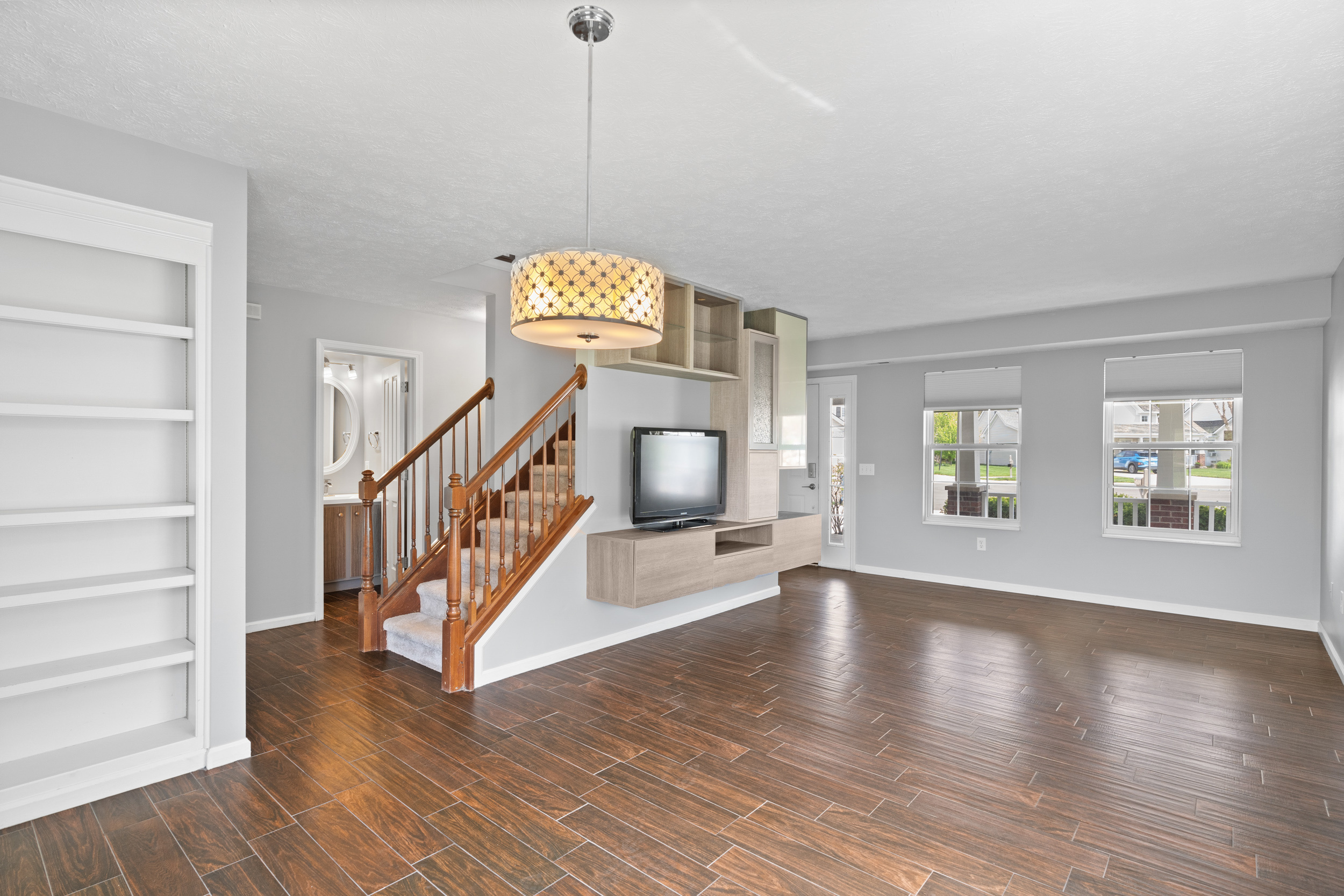 5463 Lacosta Lane