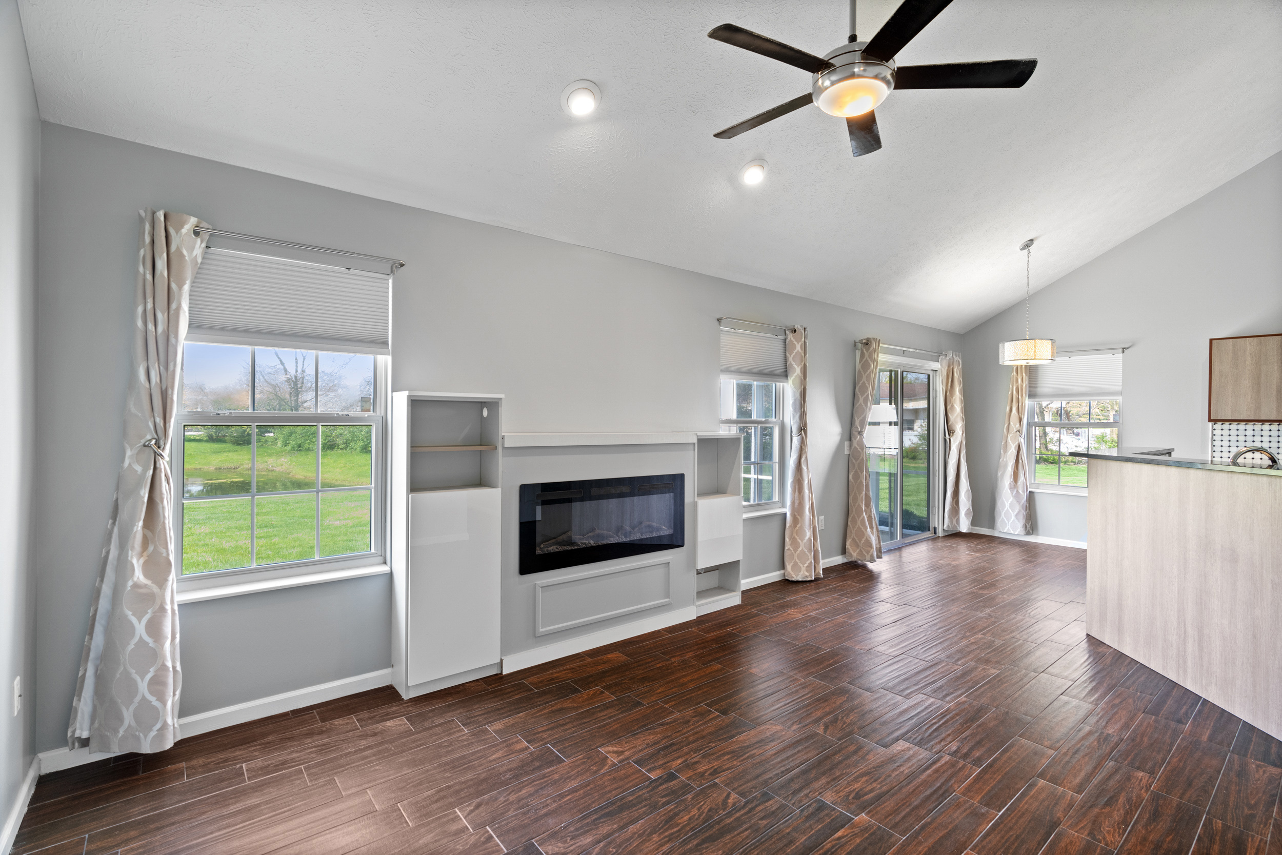 5463 Lacosta Lane
