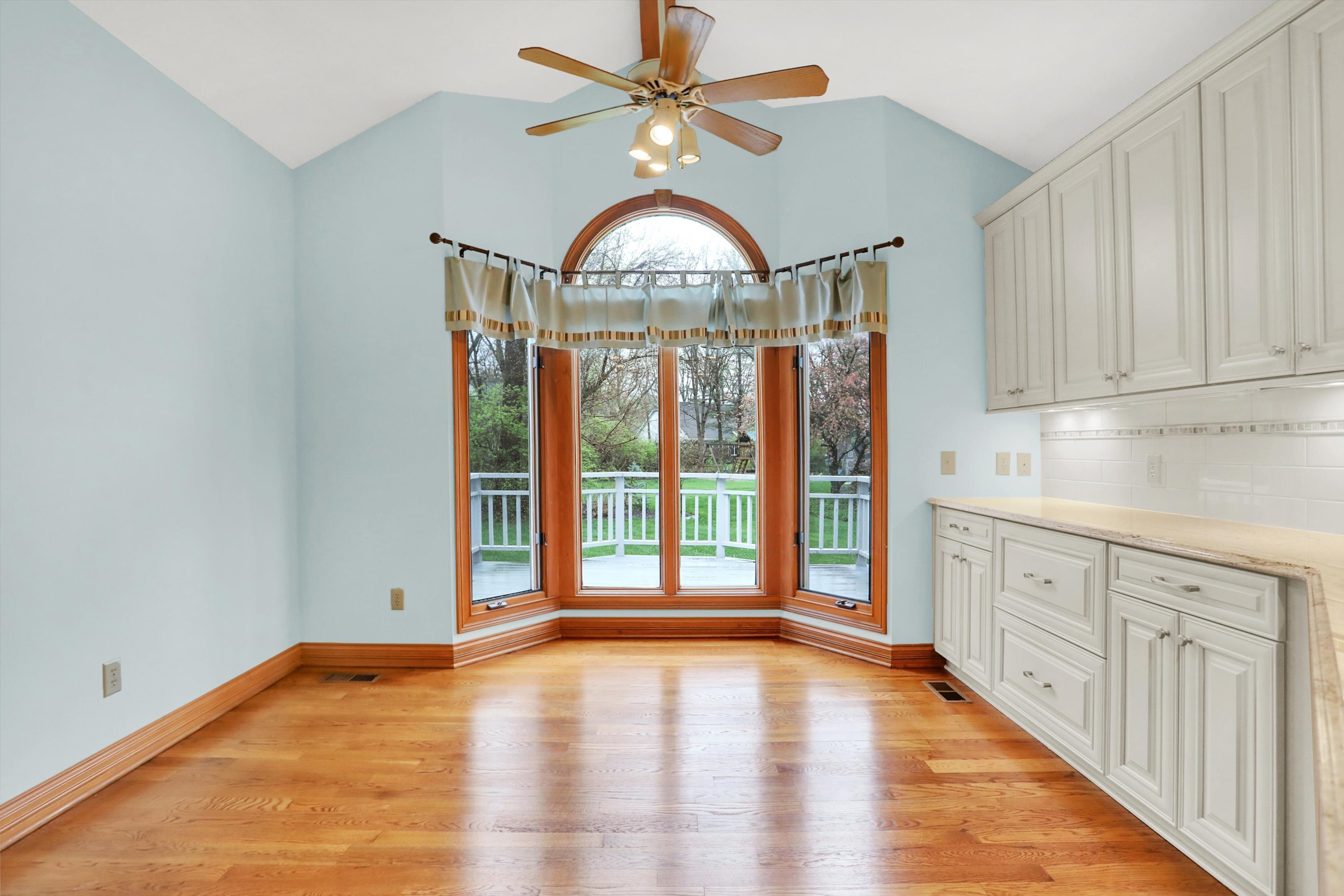 8131 Meadowbrook Drive