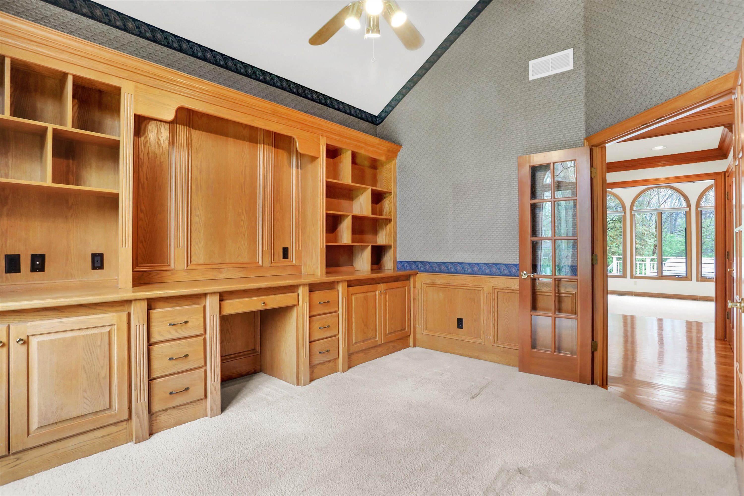 8131 Meadowbrook Drive