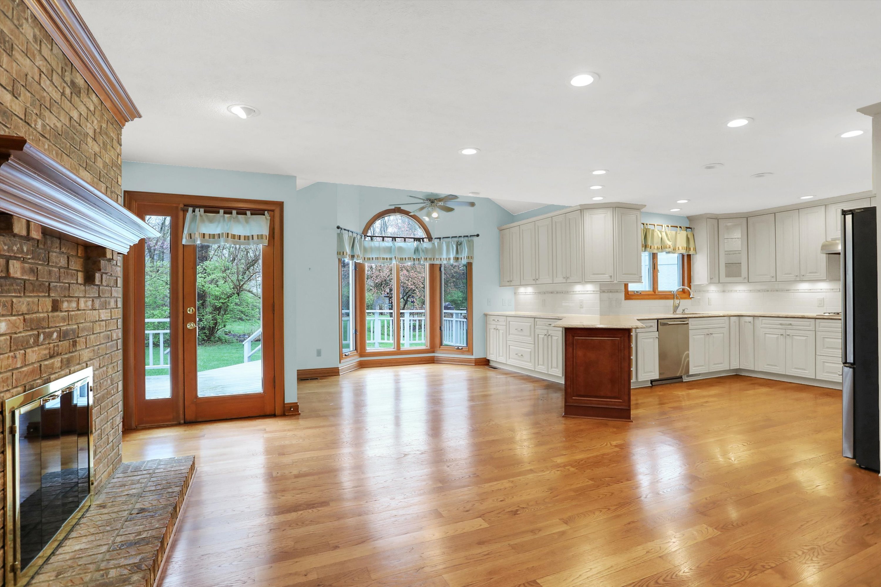 8131 Meadowbrook Drive