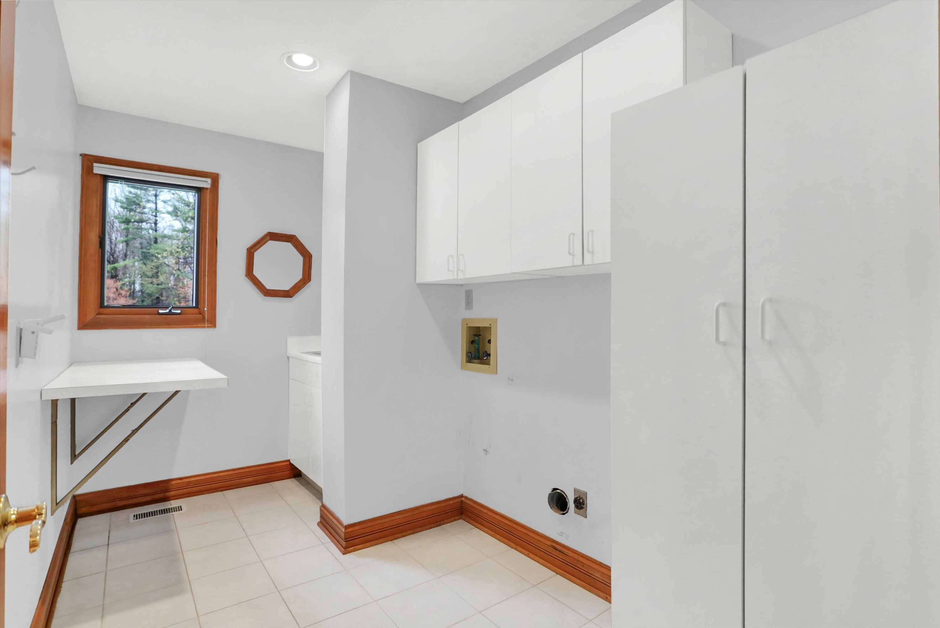 8131 Meadowbrook Drive