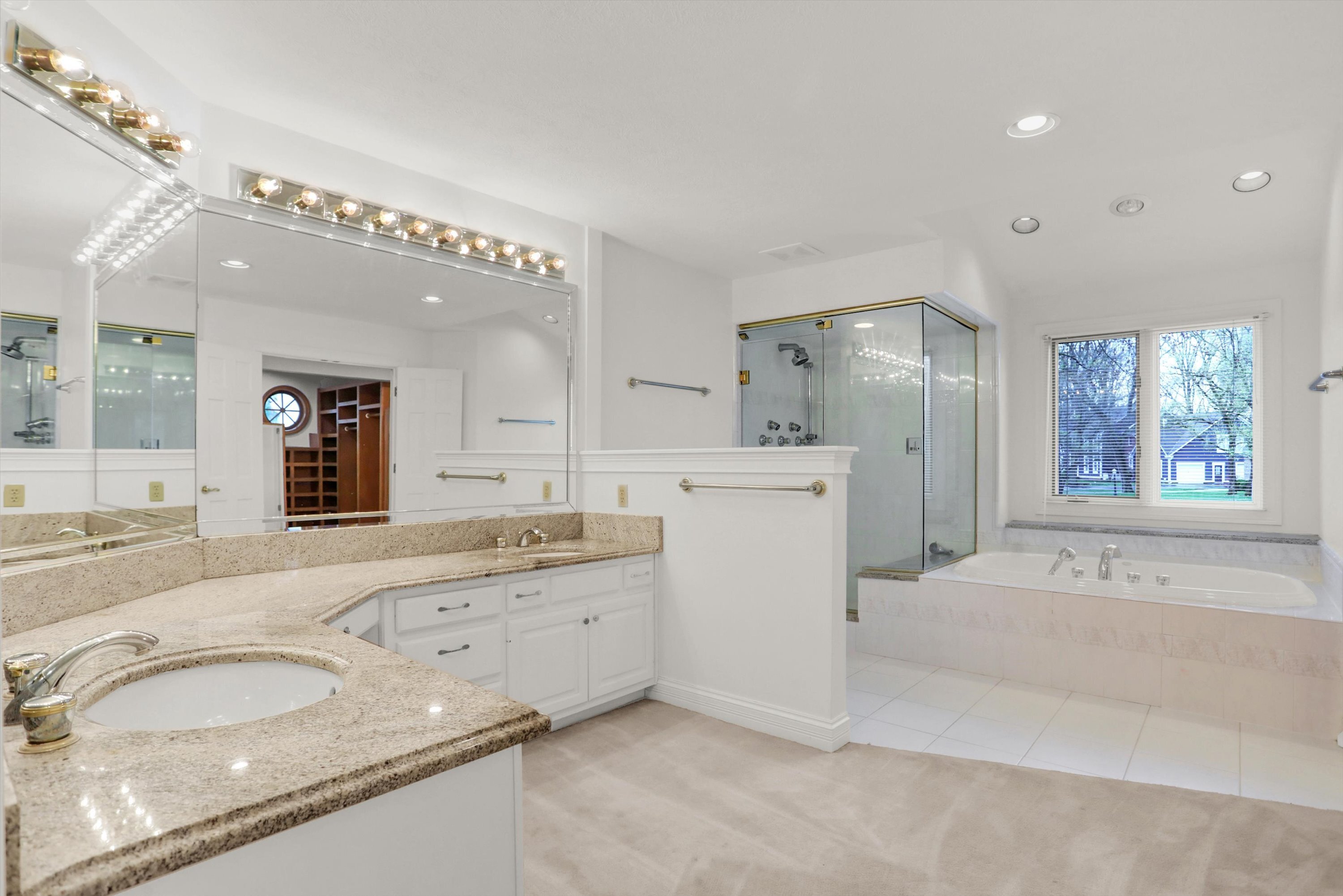 8131 Meadowbrook Drive