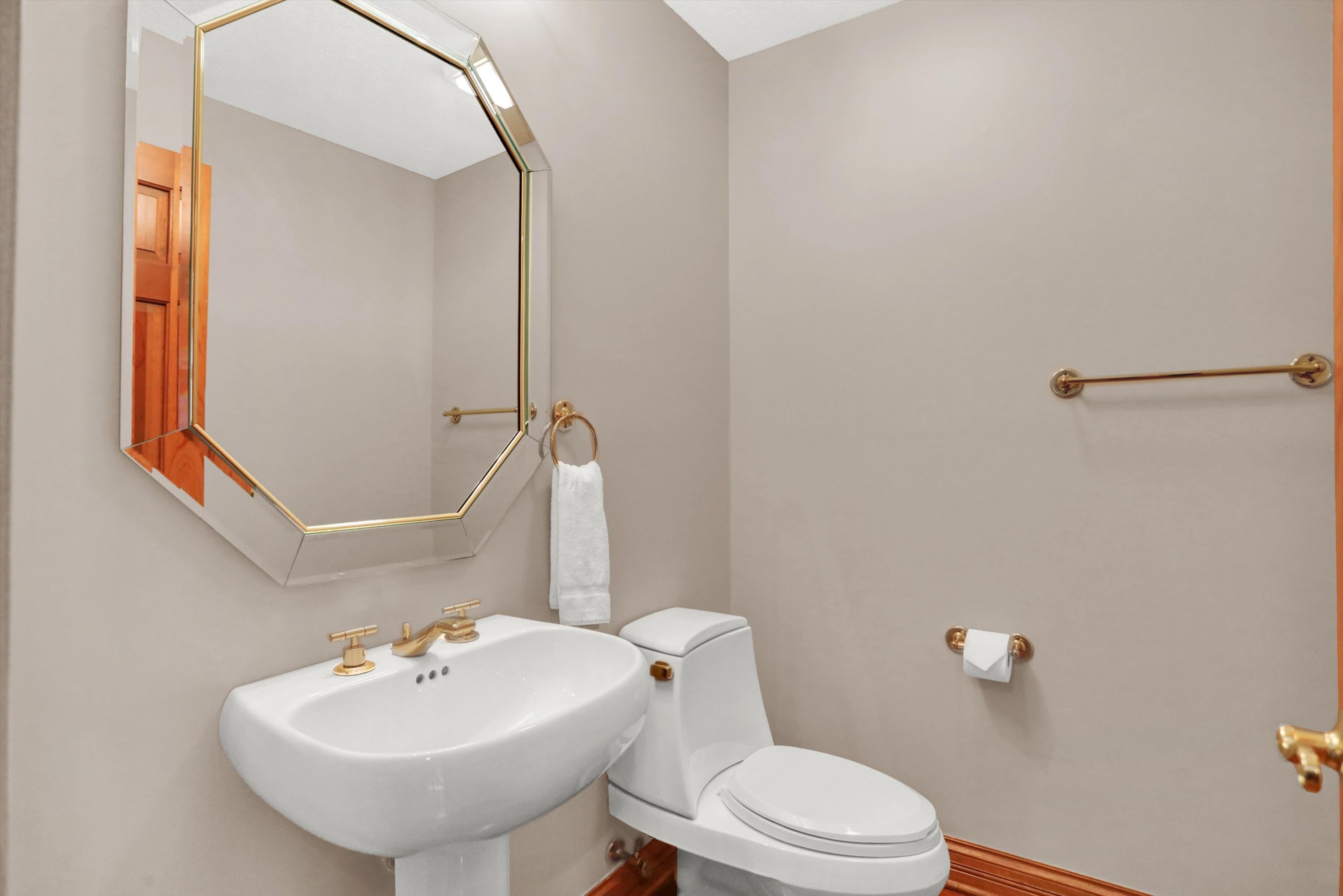 8131 Meadowbrook Drive