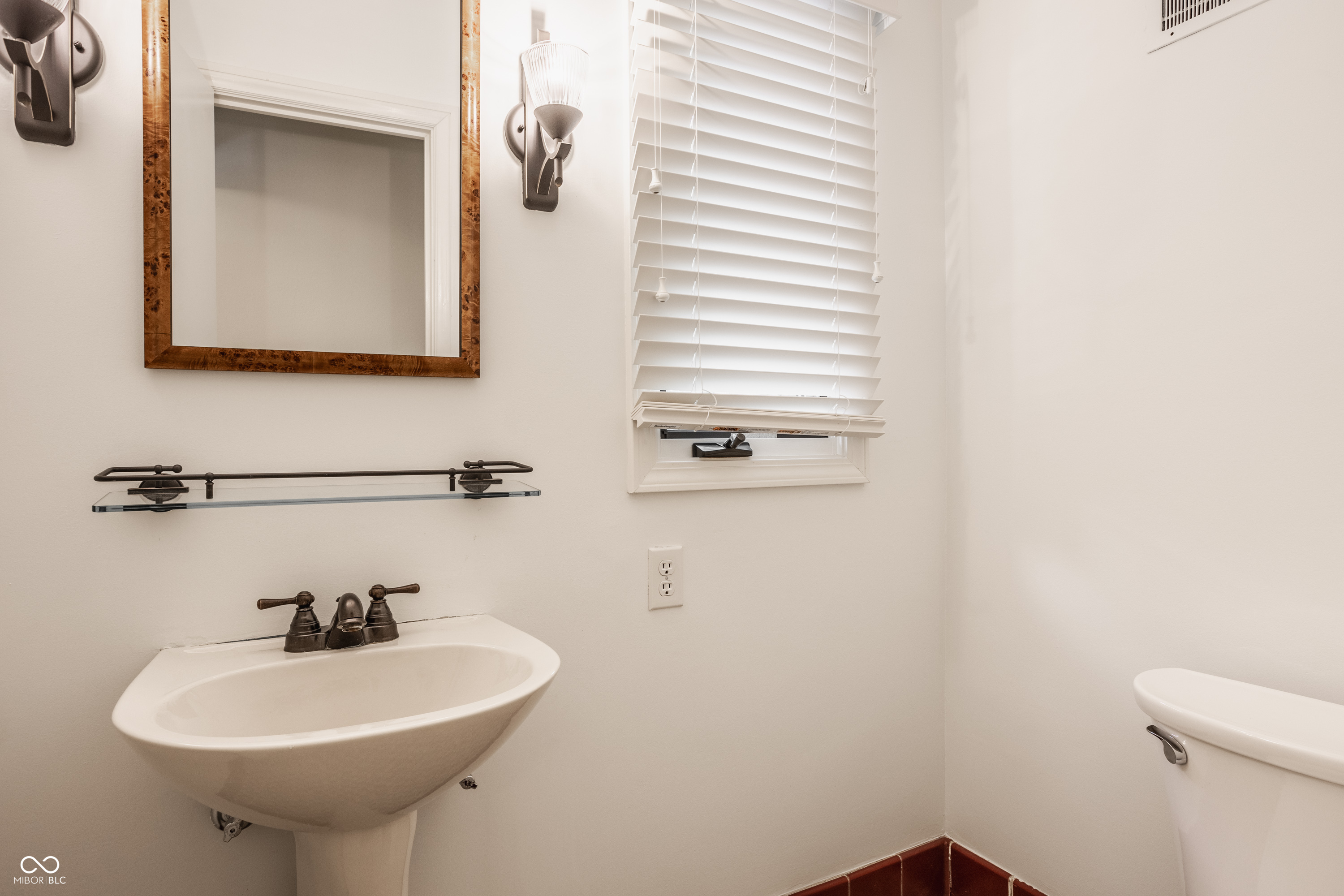 1607 Northwood Drive