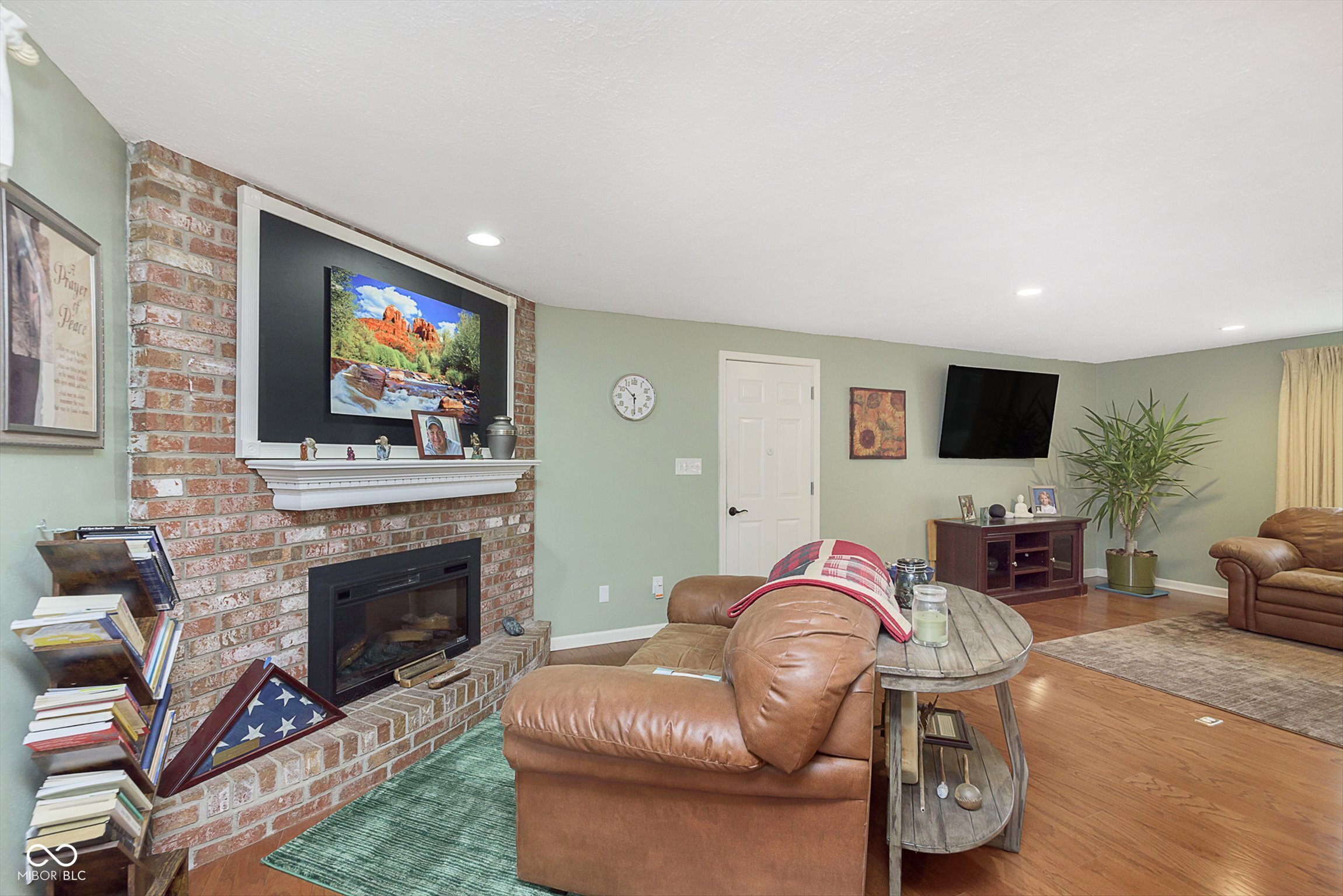 4308 Forest Terrace