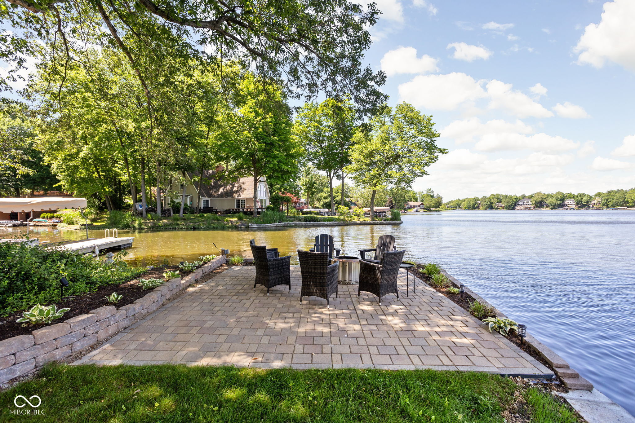 1709 Mulberry Circle