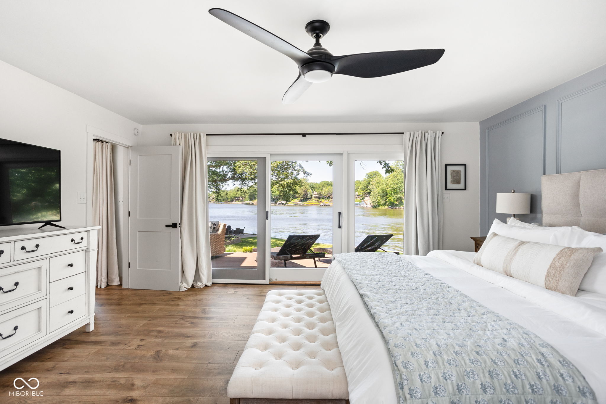 1709 Mulberry Circle