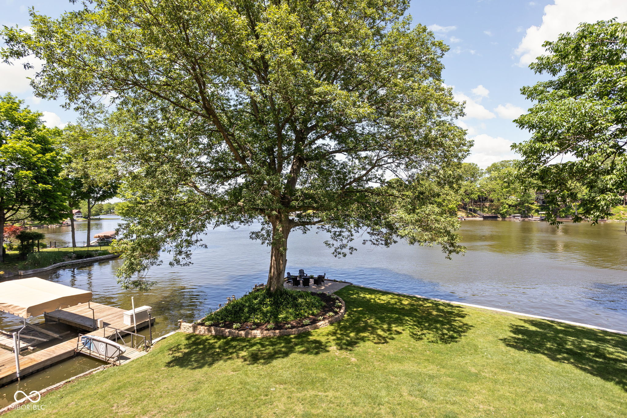 1709 Mulberry Circle