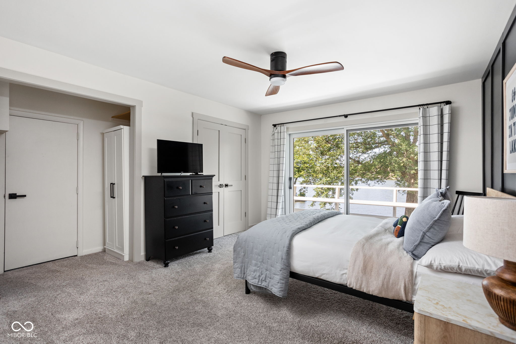 1709 Mulberry Circle