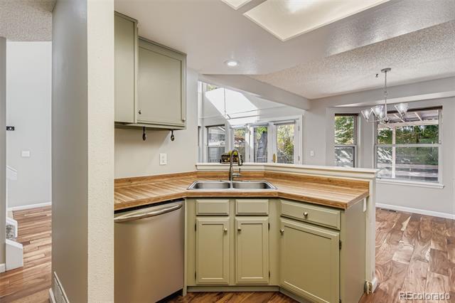 8261 S Race Court