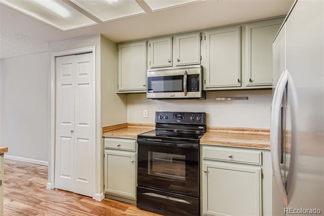 8261 S Race Court