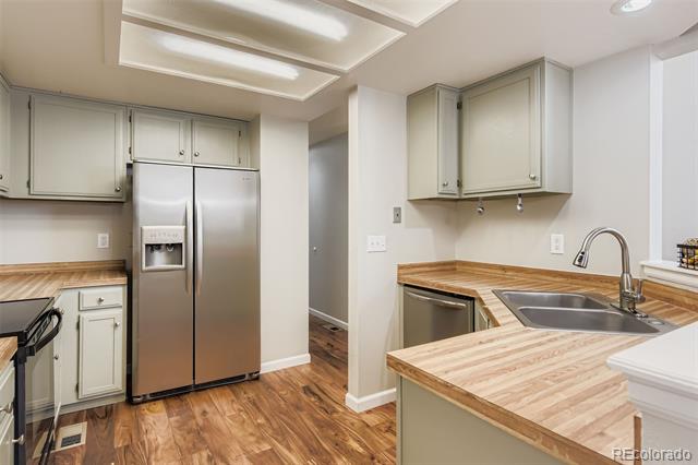 8261 S Race Court