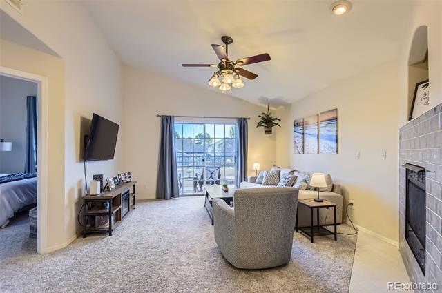 8623 E Dry Creek Road Unit: 422