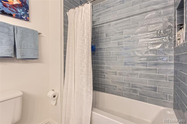 8623 E Dry Creek Road Unit: 422