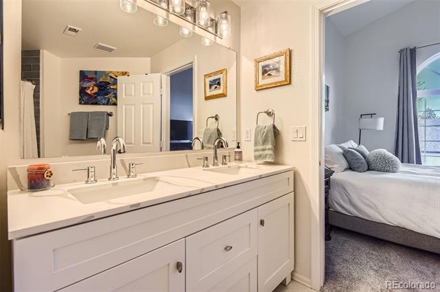 8623 E Dry Creek Road Unit: 422