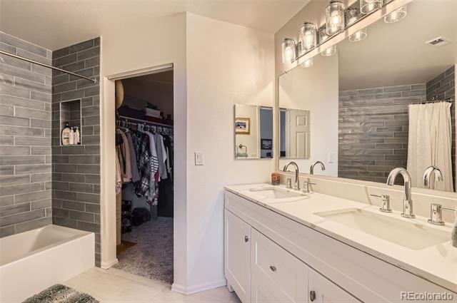 8623 E Dry Creek Road Unit: 422