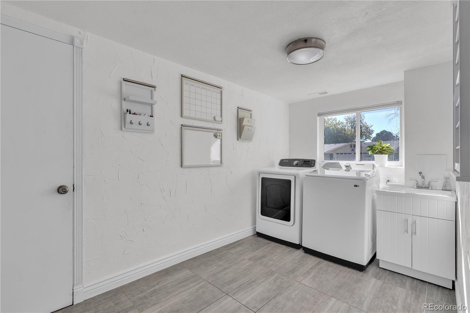 4080 S Vincennes Court