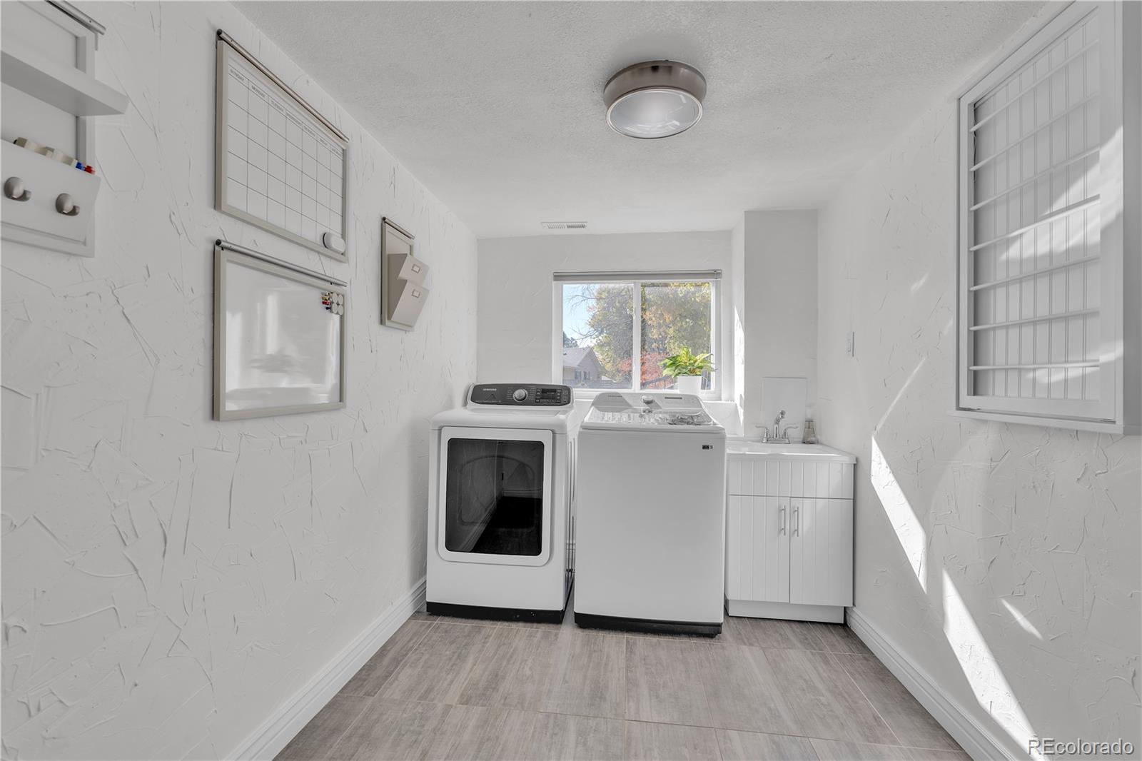 4080 S Vincennes Court