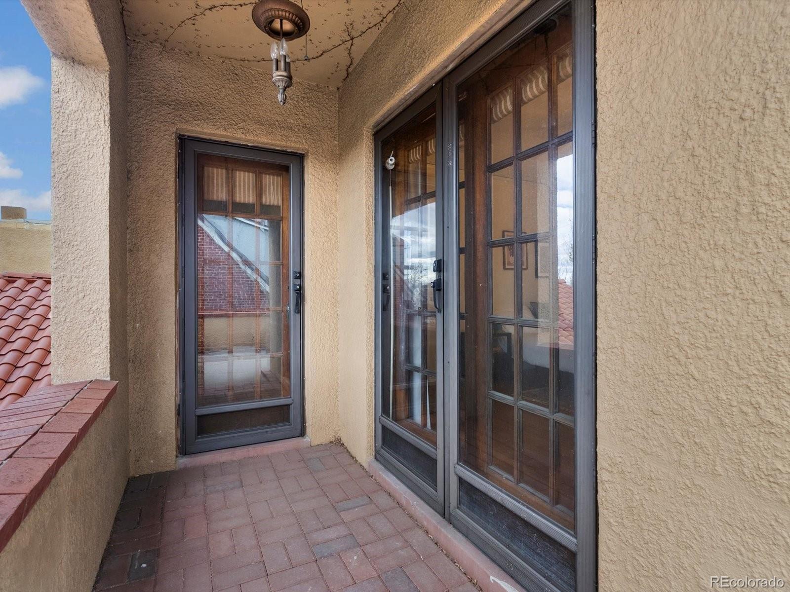 2646 Colorado Boulevard