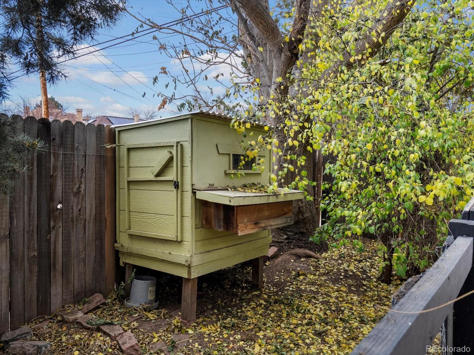 2646 Colorado Boulevard