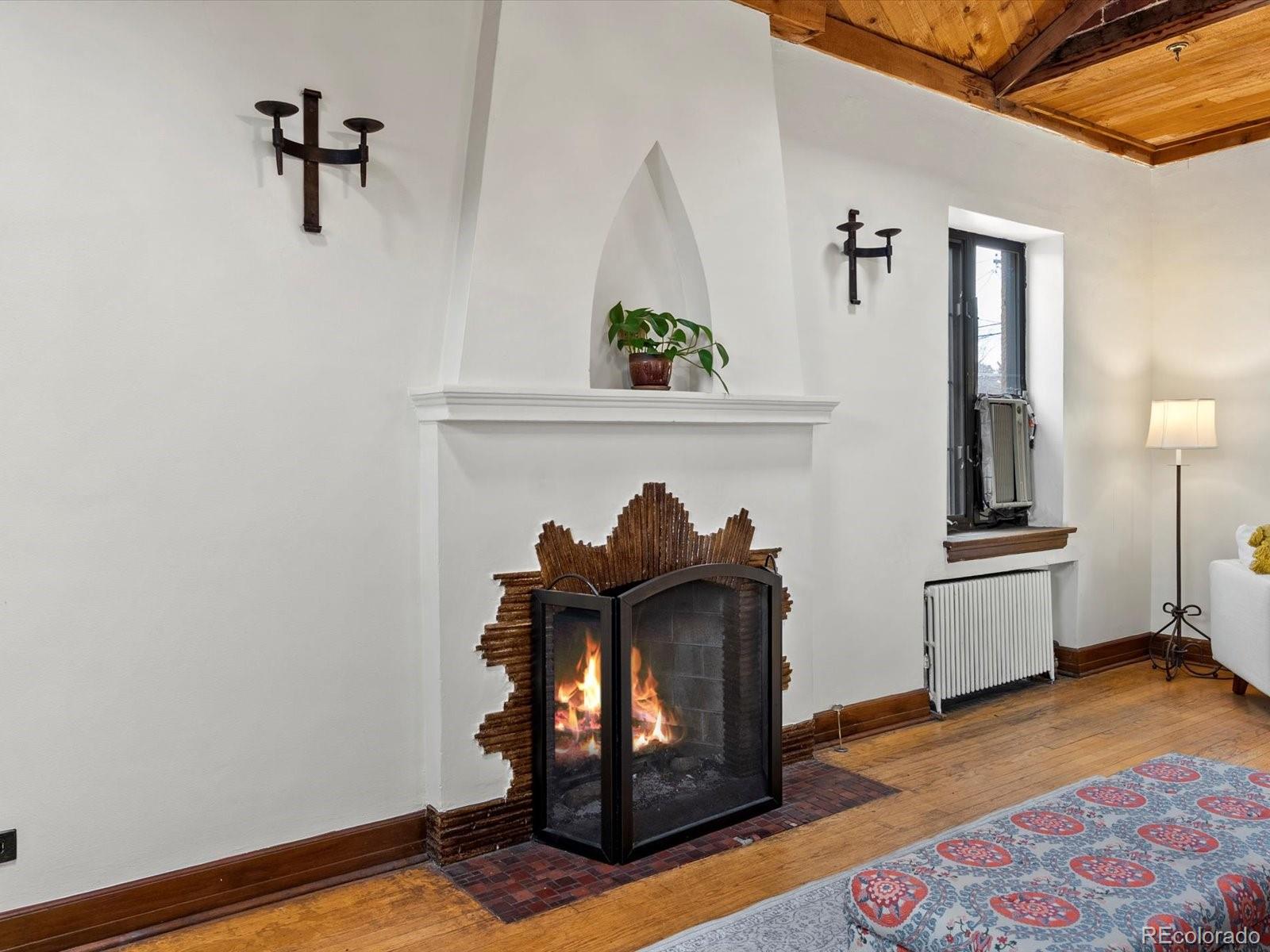 2646 Colorado Boulevard