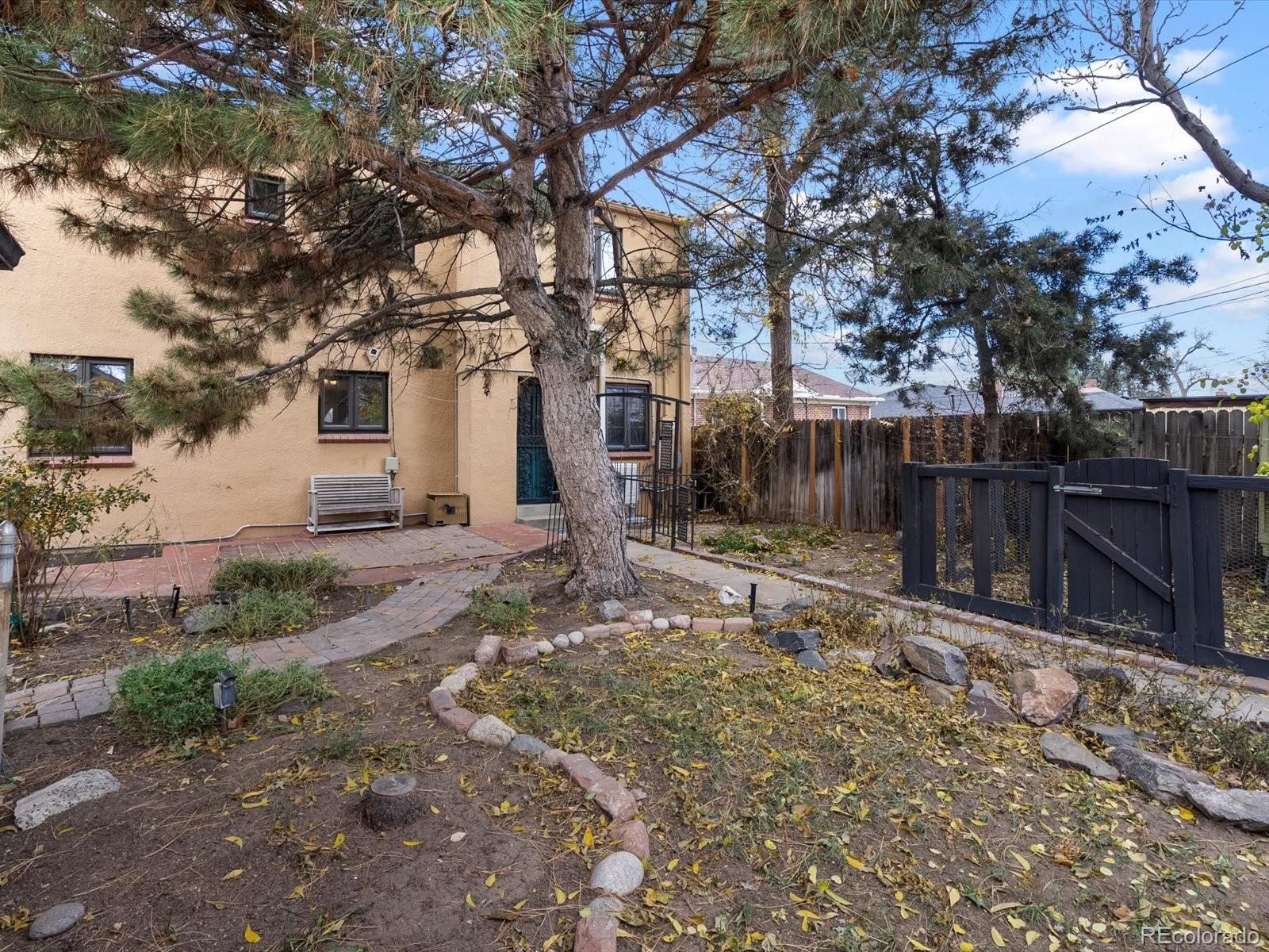 2646 Colorado Boulevard