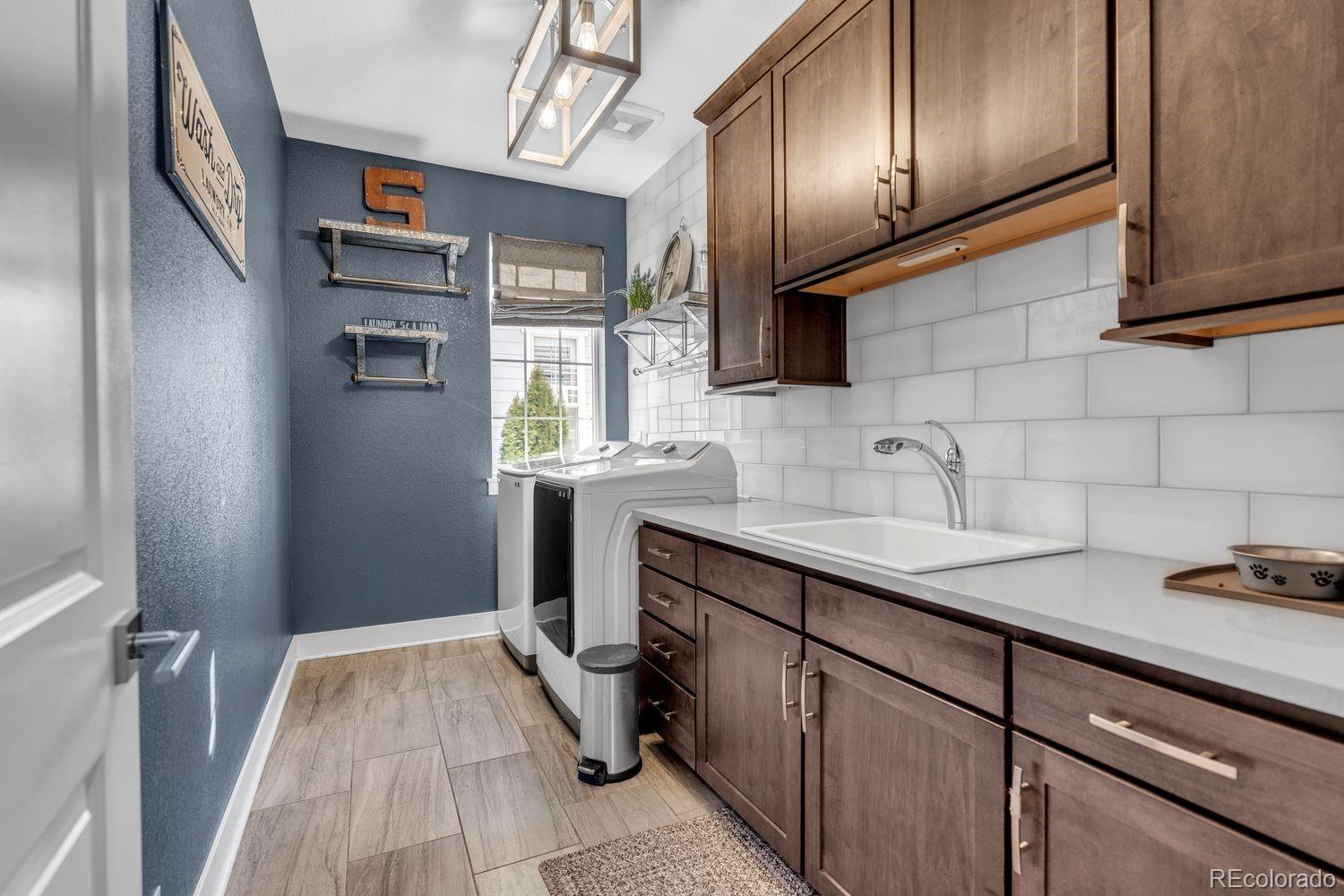 1054 Carbonate Court