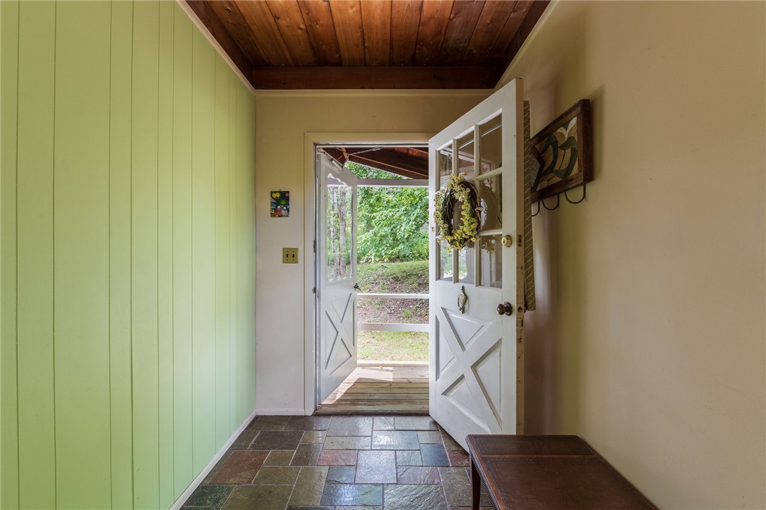 90 Short Run Rd