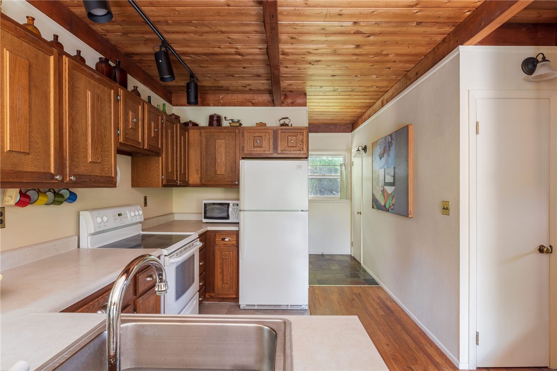 90 Short Run Rd