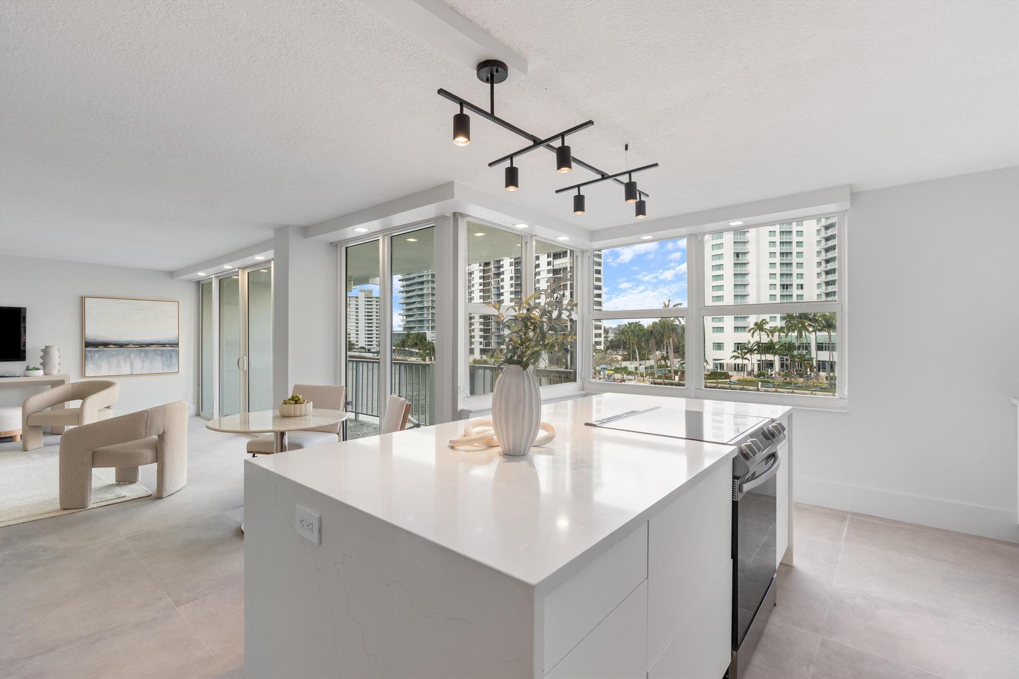 2800 E Sunrise Boulevard 4c
