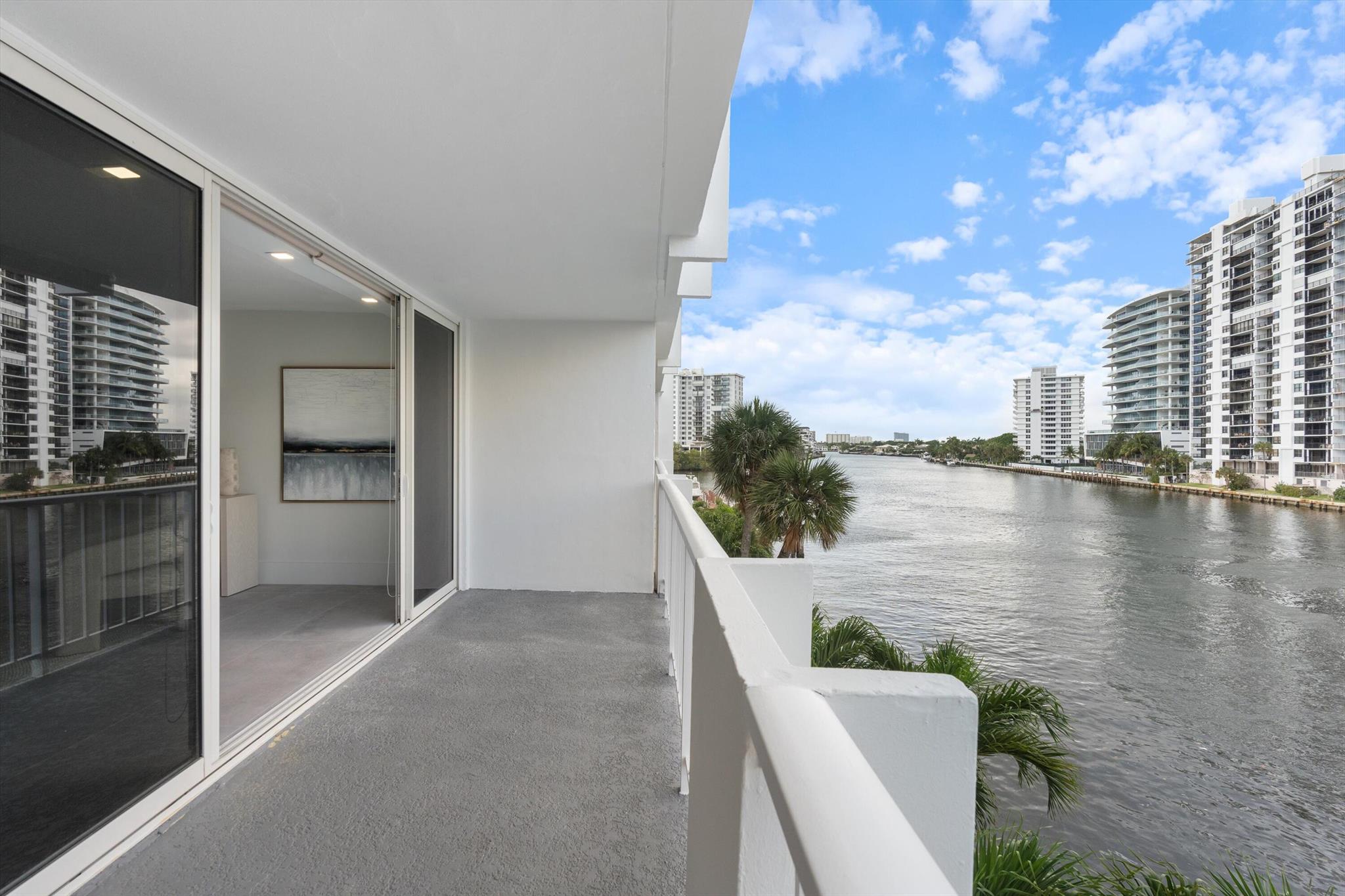 2800 E Sunrise Boulevard 4c