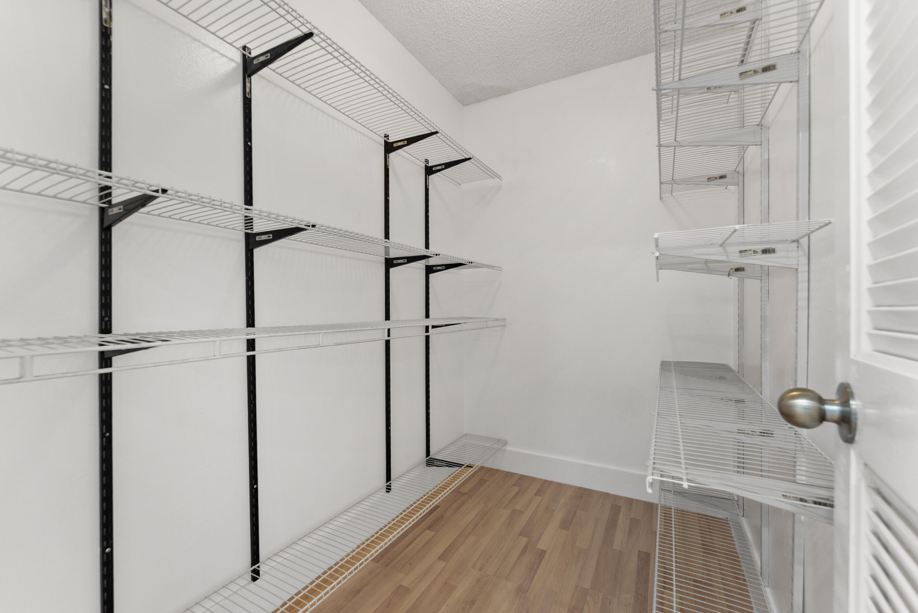 1194 Hillsboro Mile 72