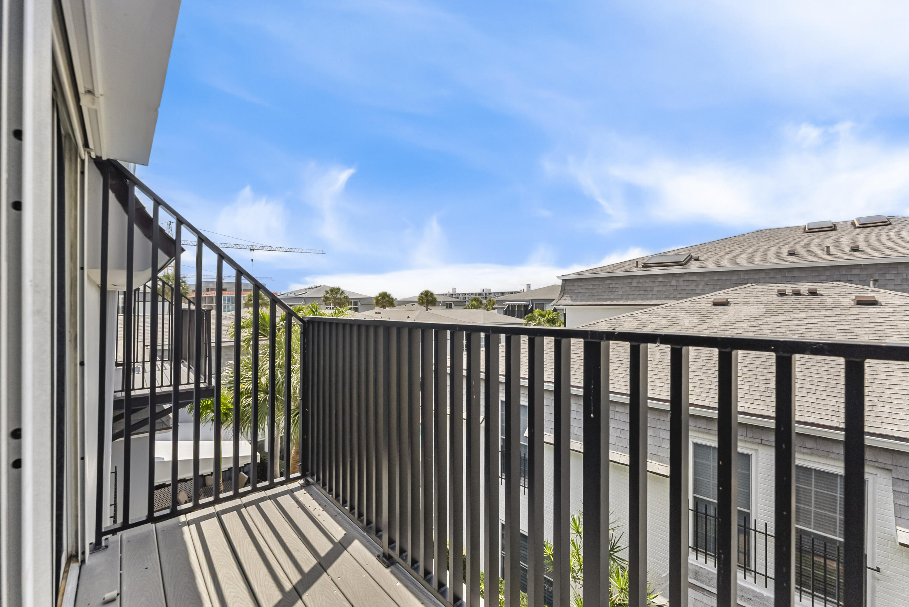 1194 Hillsboro Mile 72