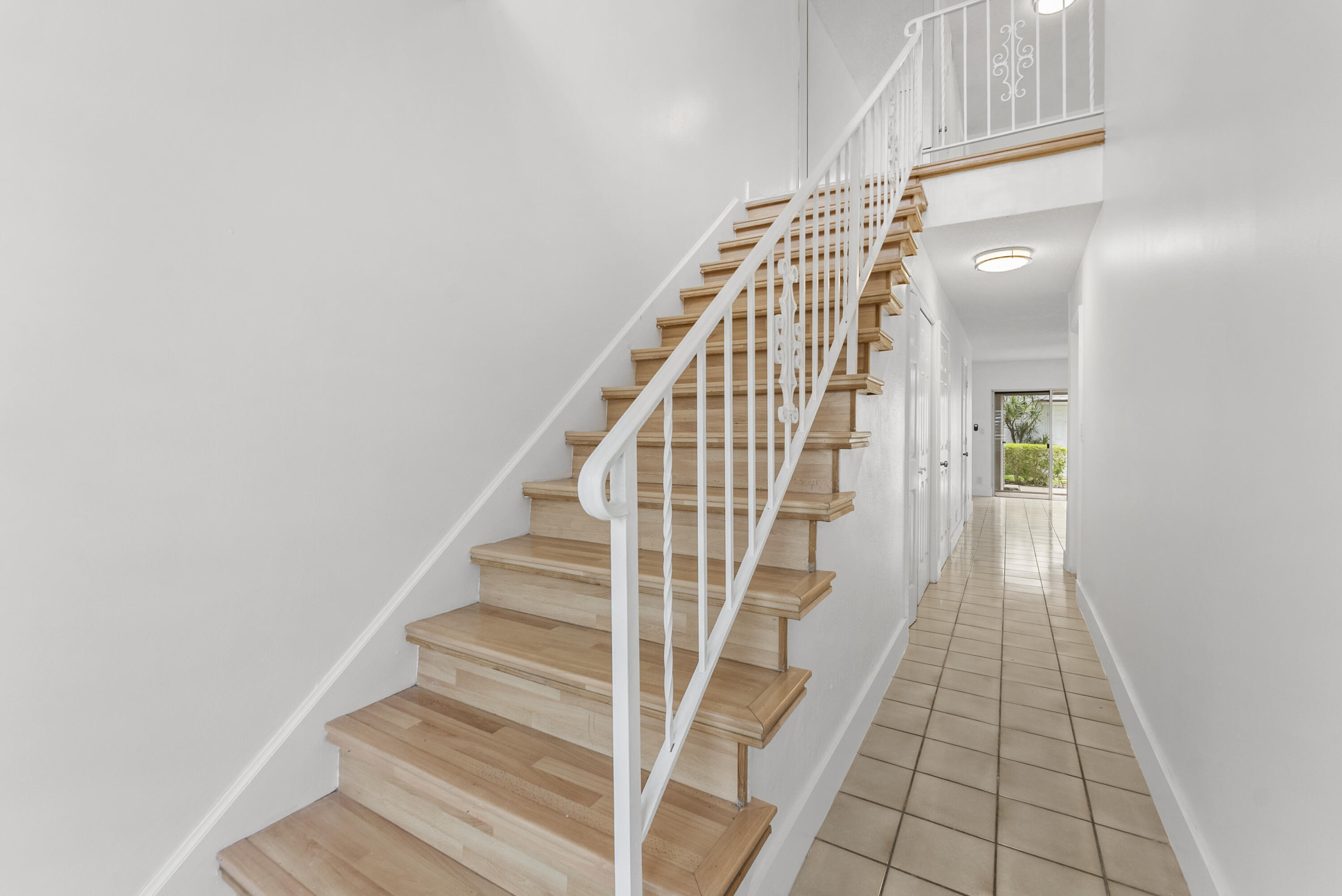 1194 Hillsboro Mile 72