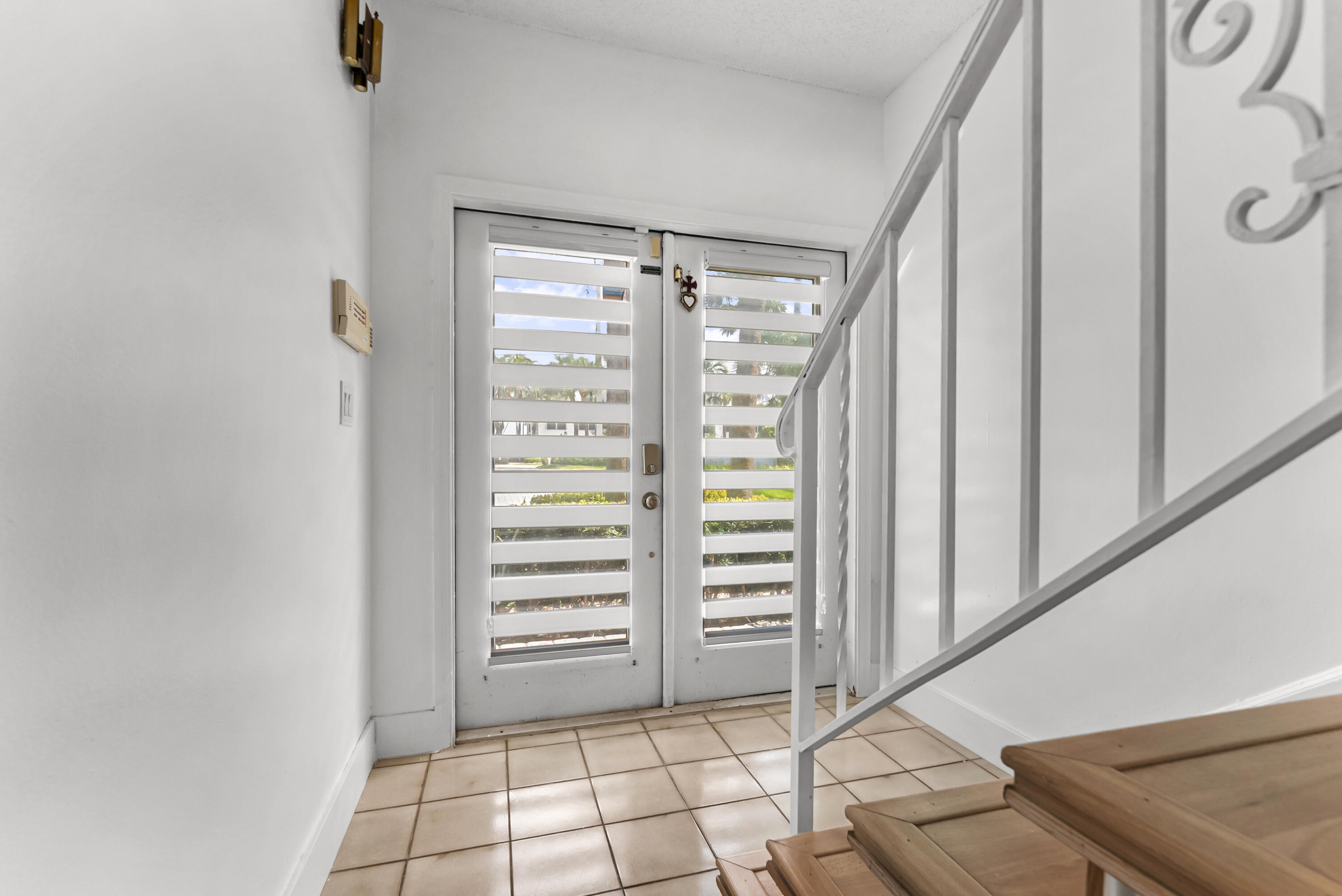 1194 Hillsboro Mile 72