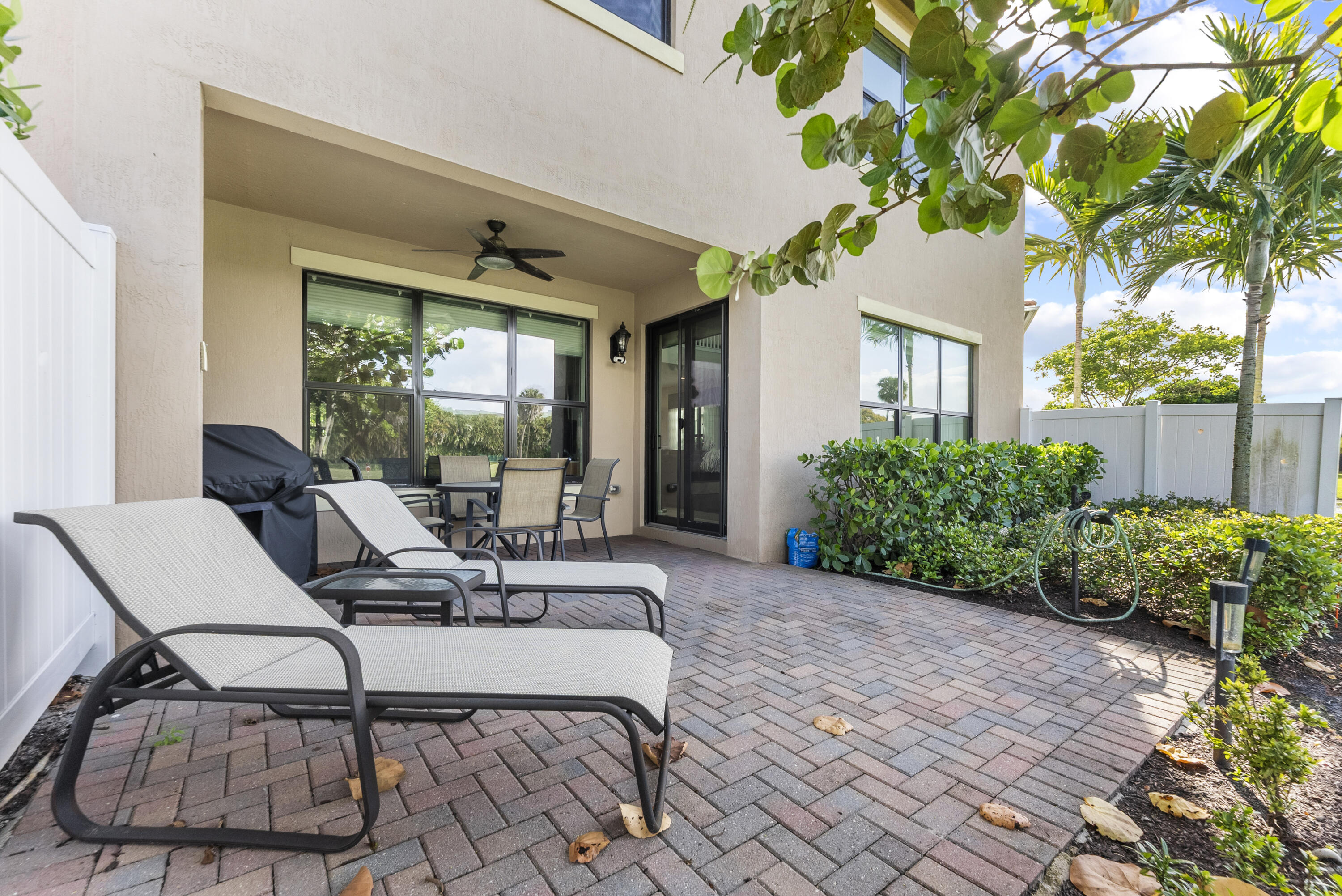 9941 Brickhill Drive