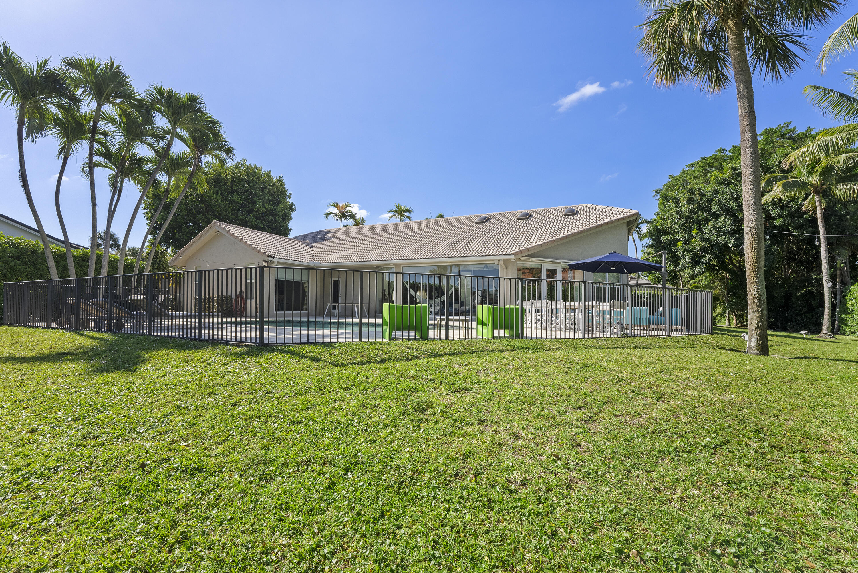2245 SW 16th Place