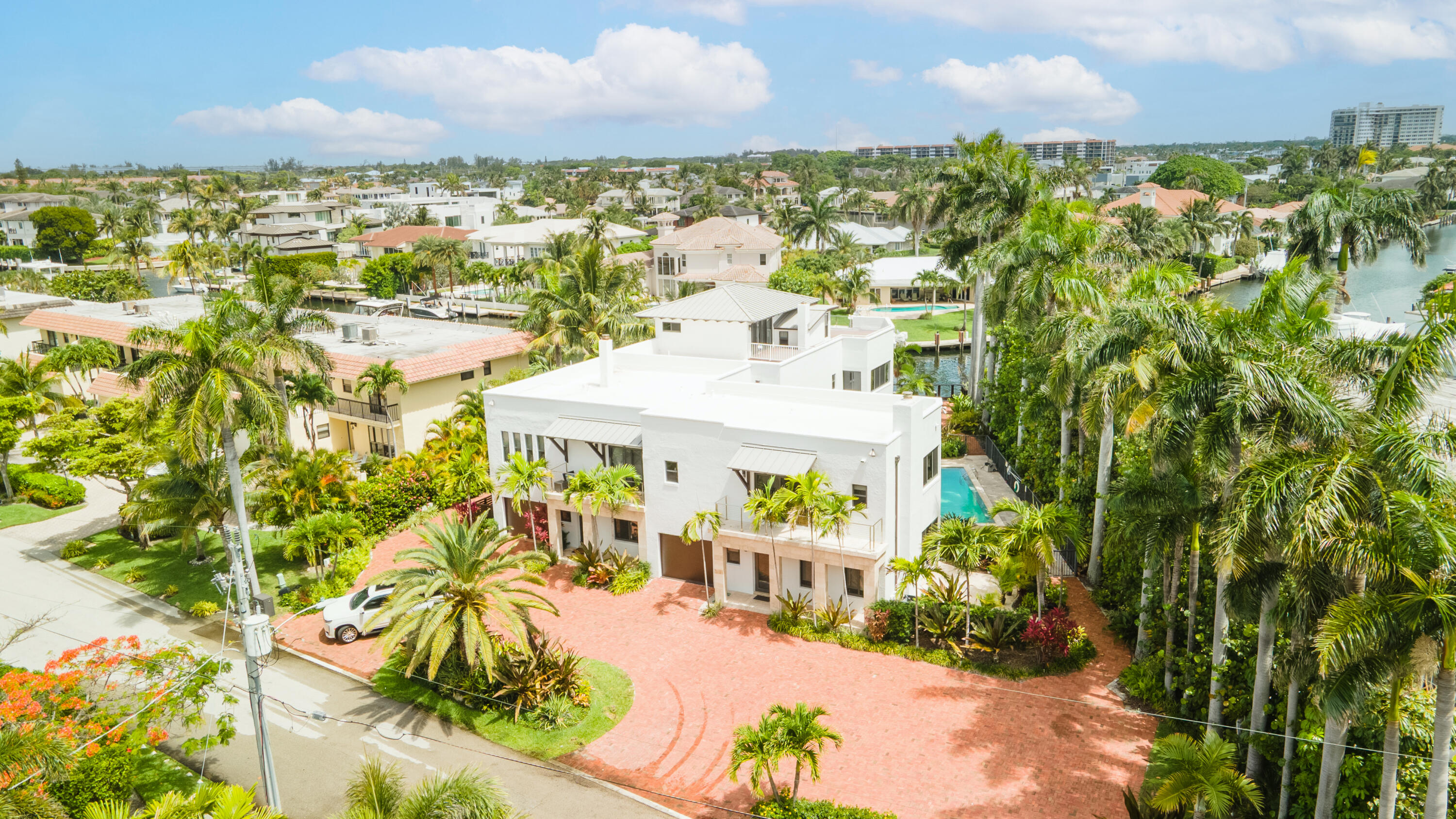 1121 Bel Air Drive